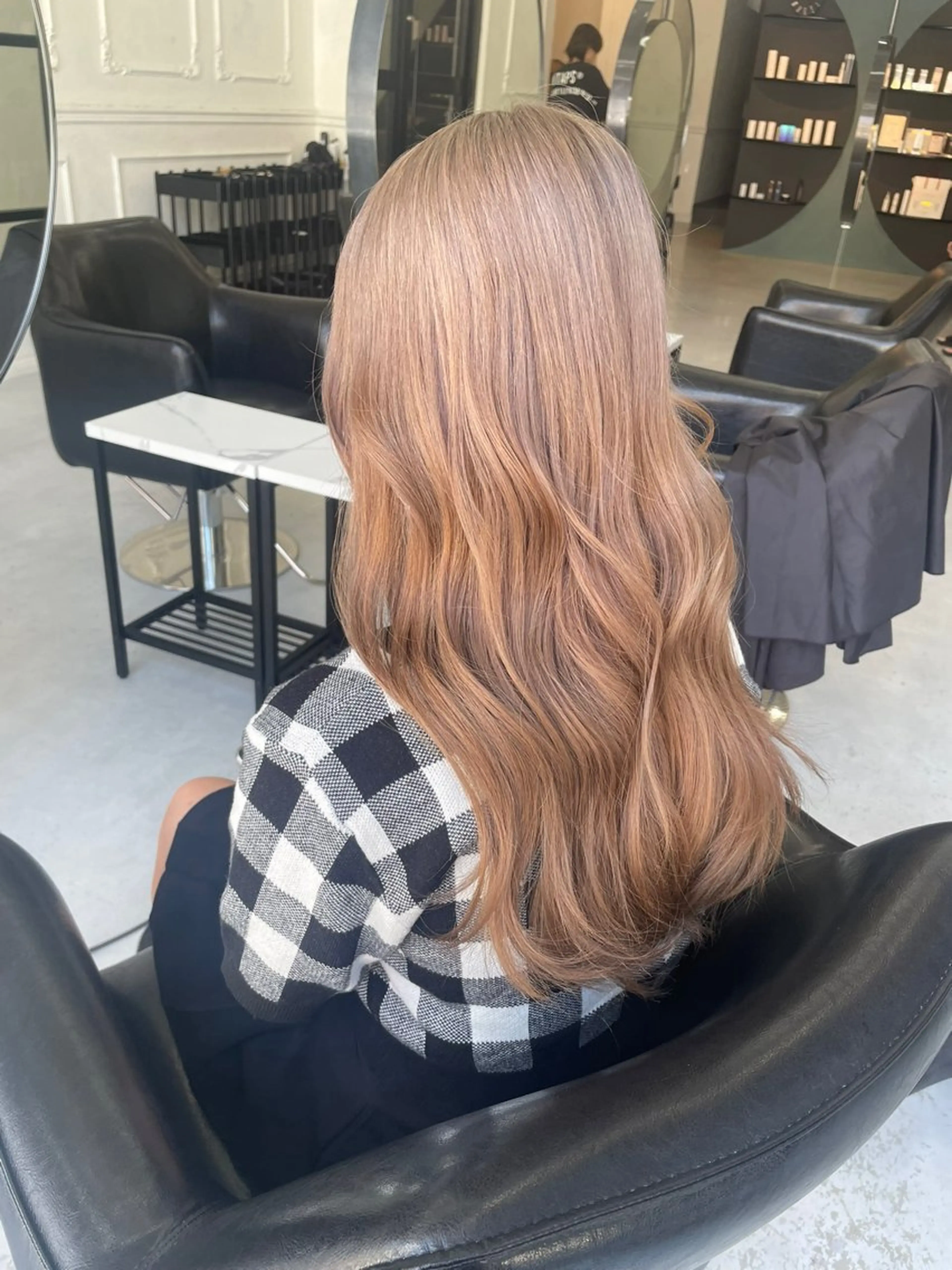 ロング ヘアカラー MaisonHALU さくらのヘアスタイル