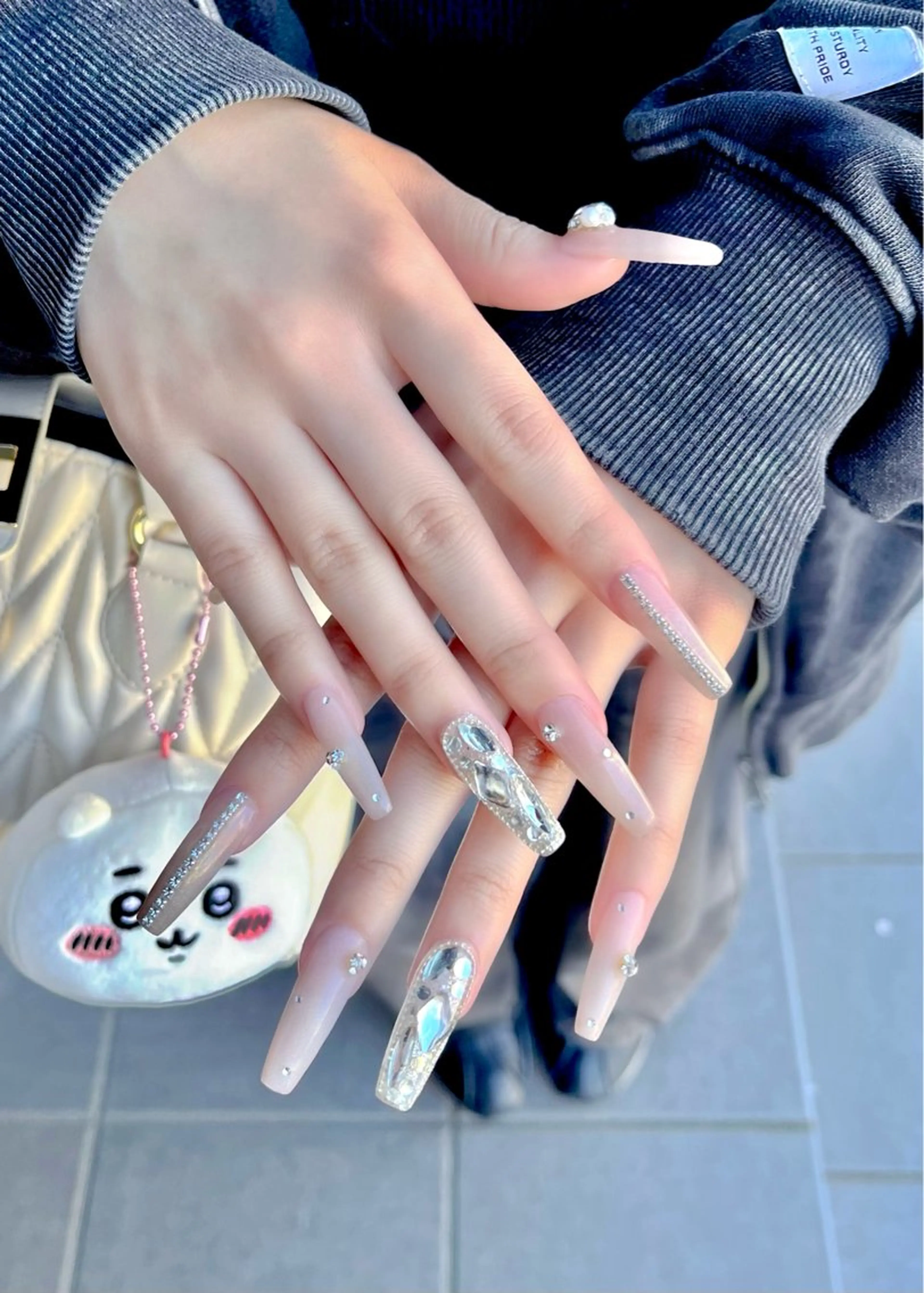 ネイル キラキラネイル ロングネイル マグネットネイル ワンカラーネイル スカルプネイル nine.🦋 YUKOのネイルデザイン