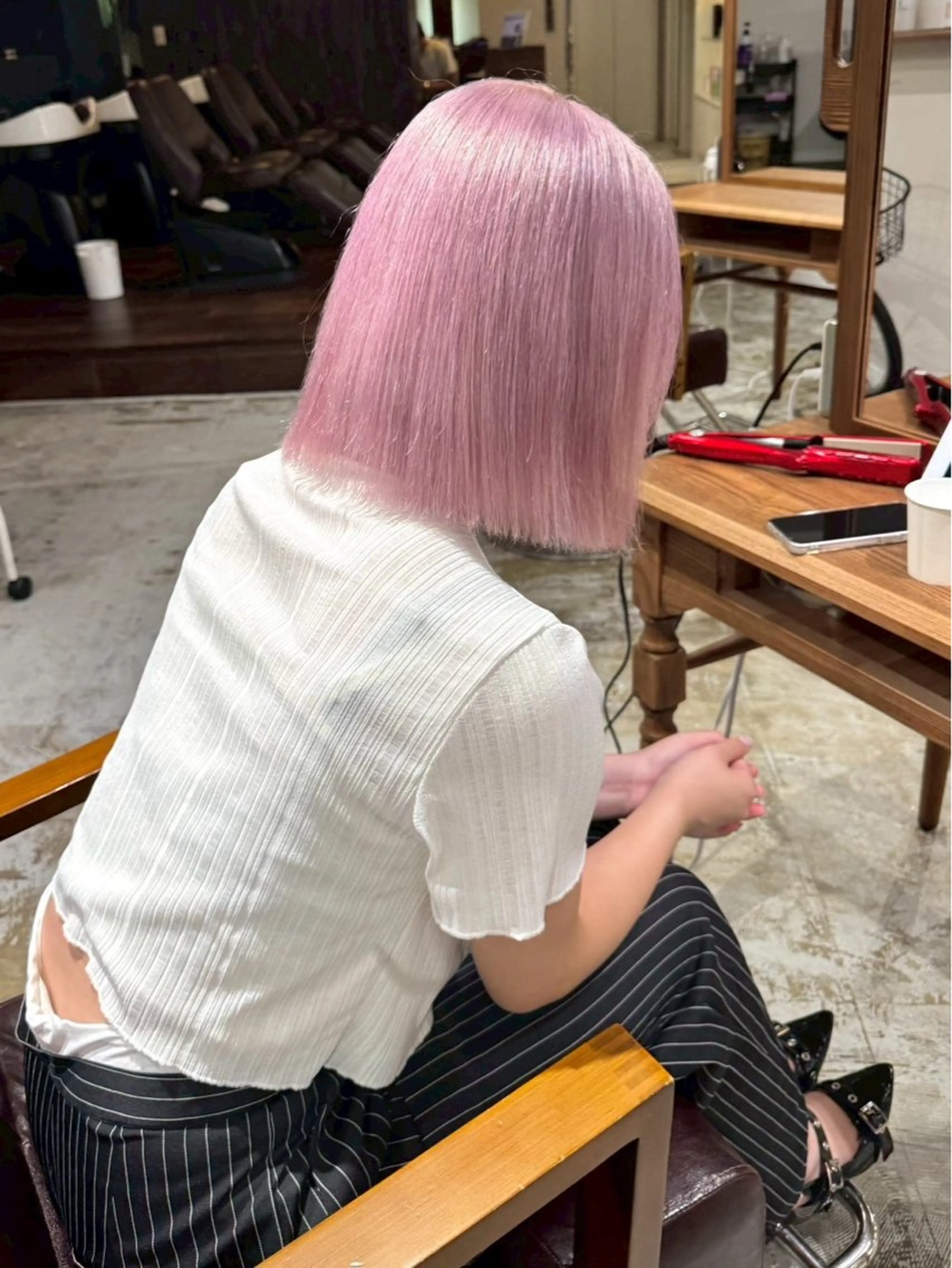 ミディアム カラー ブリーチ ダブルカラー ピンクカラー ヘアカラー カワズ ソラのヘアスタイル