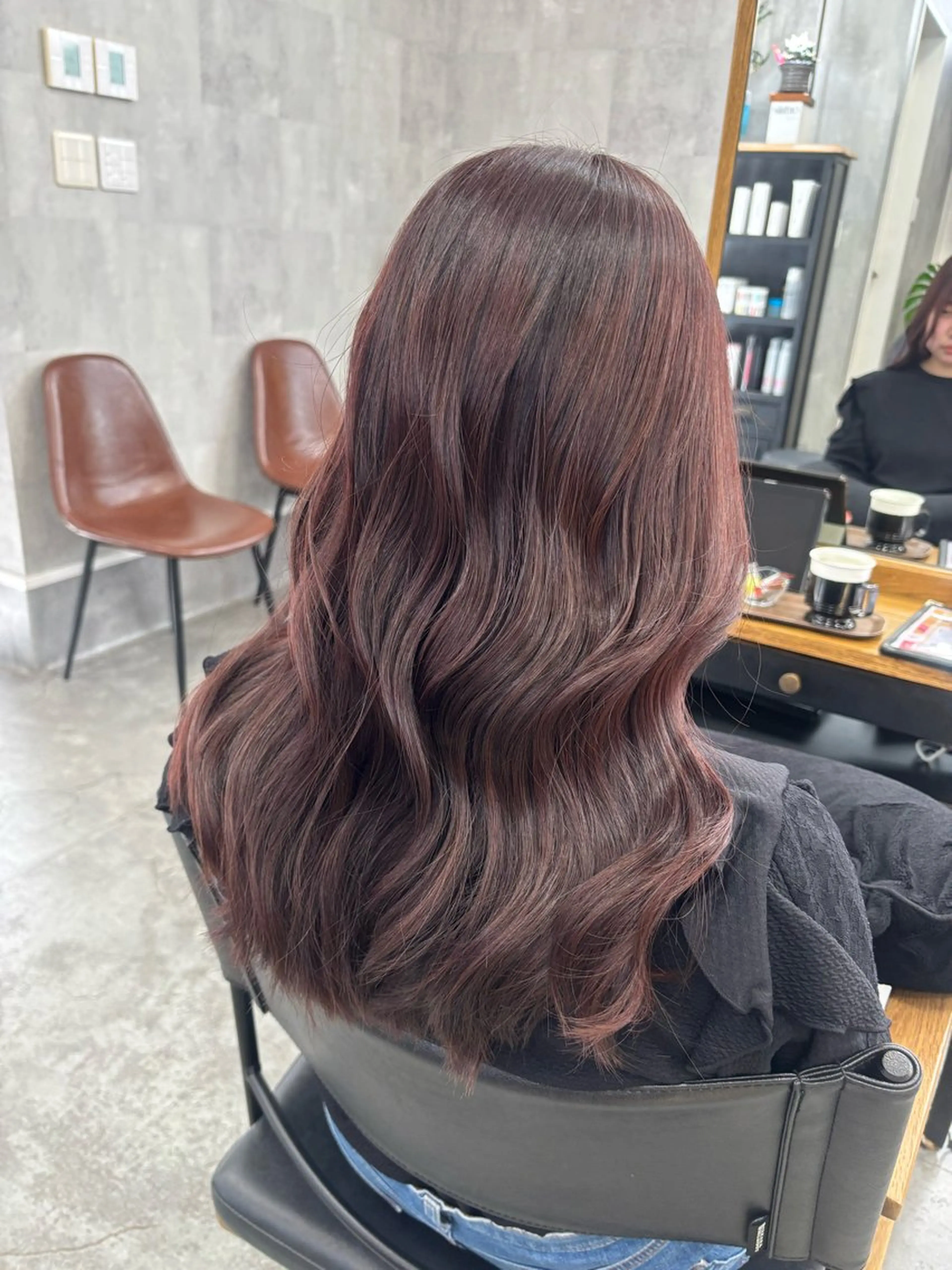 セミロング ヘアカラー 市毛 結菜のヘアスタイル