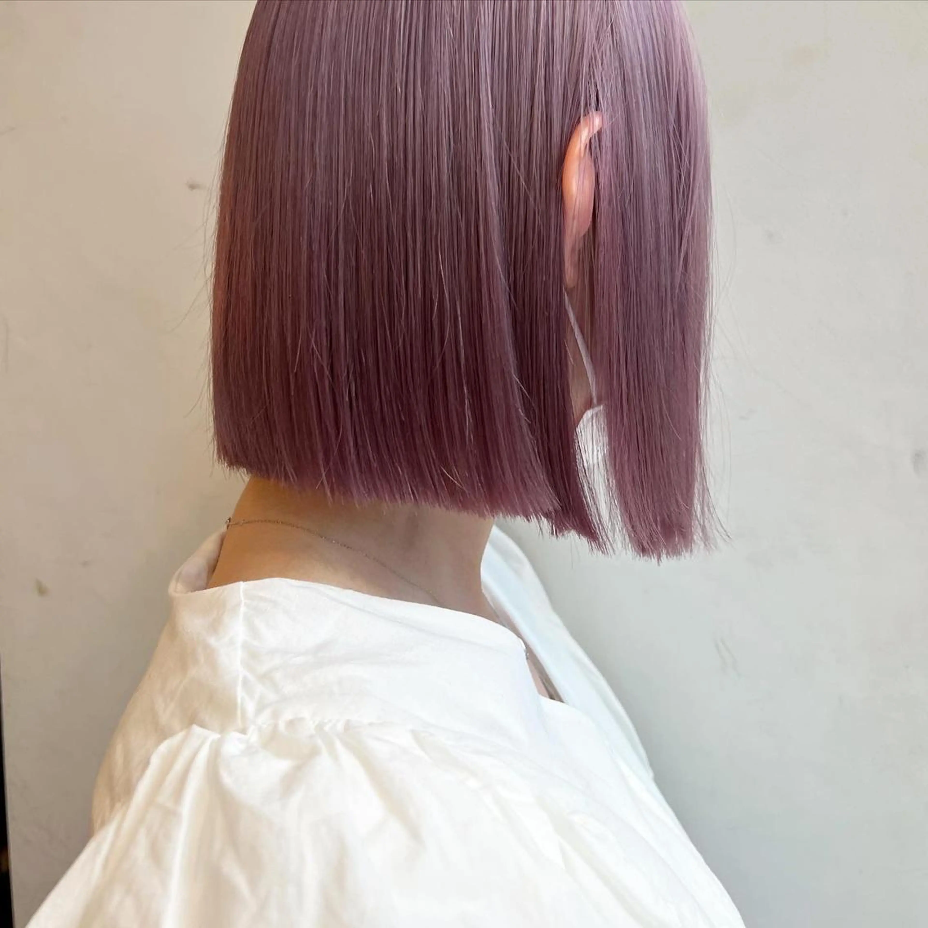 ショート カラー ヘアアレンジ ベージュカラー 透明感カラー グレージュ ボブ ヘアカラー トリートメント ヘアセット レイヤー専門家 ダブルカラー修のヘアスタイル