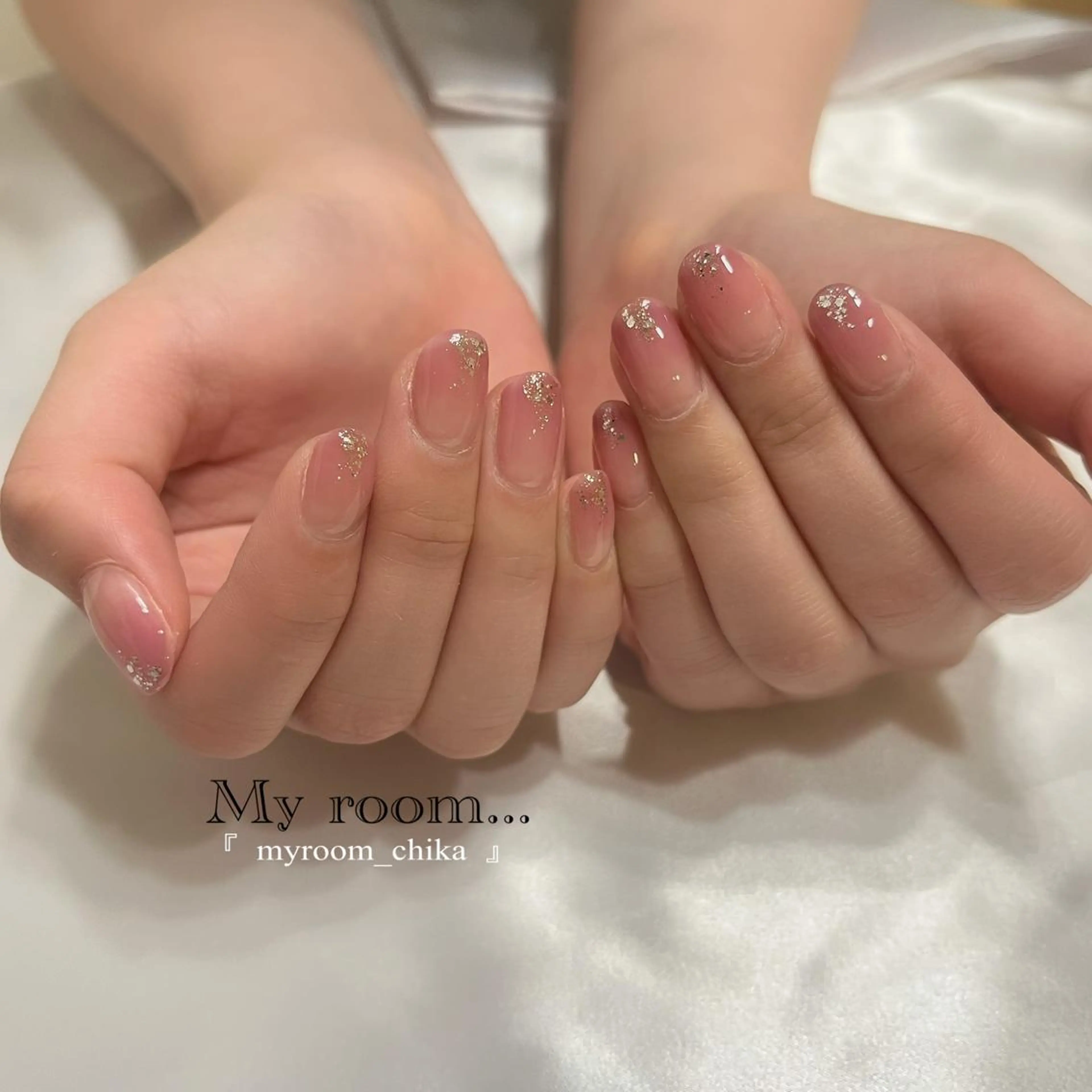 ネイル ラメ(グリッター) Amua.facial salon所属・Amua.ハーブ 新宿御苑駅前のエステ・リラクイメージ