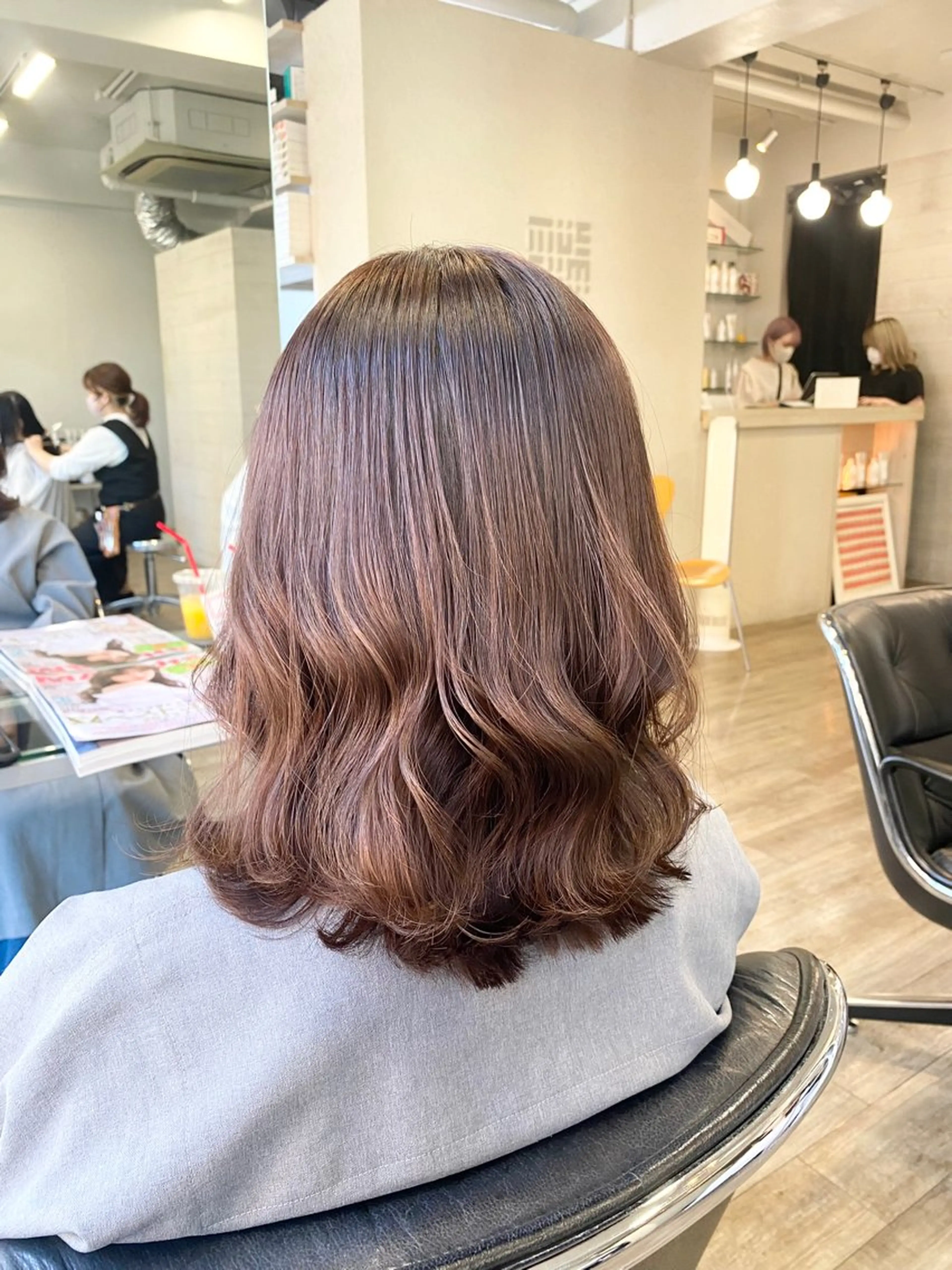 ミディアム カラー MUSEUM 谷平悠兼のヘアスタイル