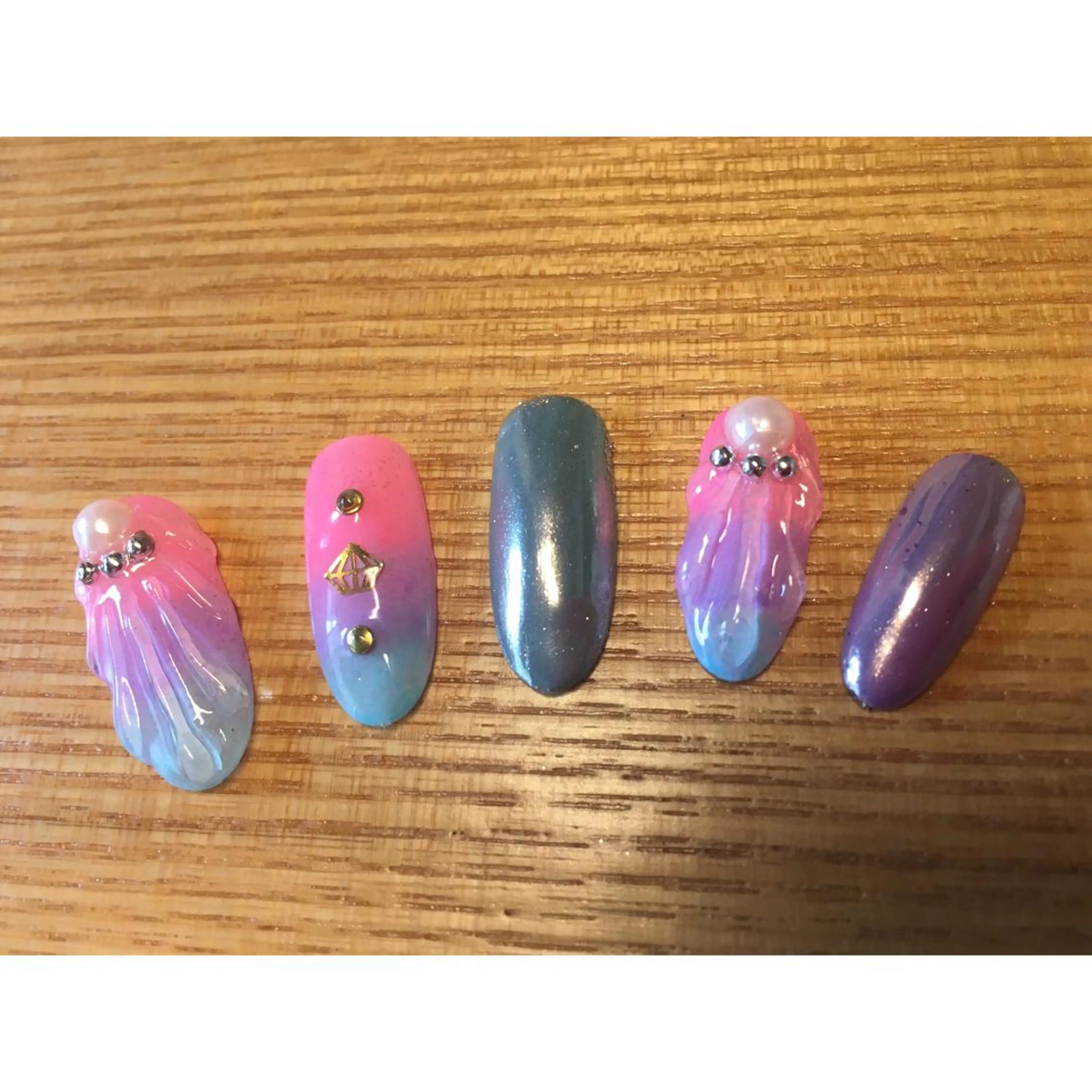 ネイル 宮本 百合子のネイルデザイン