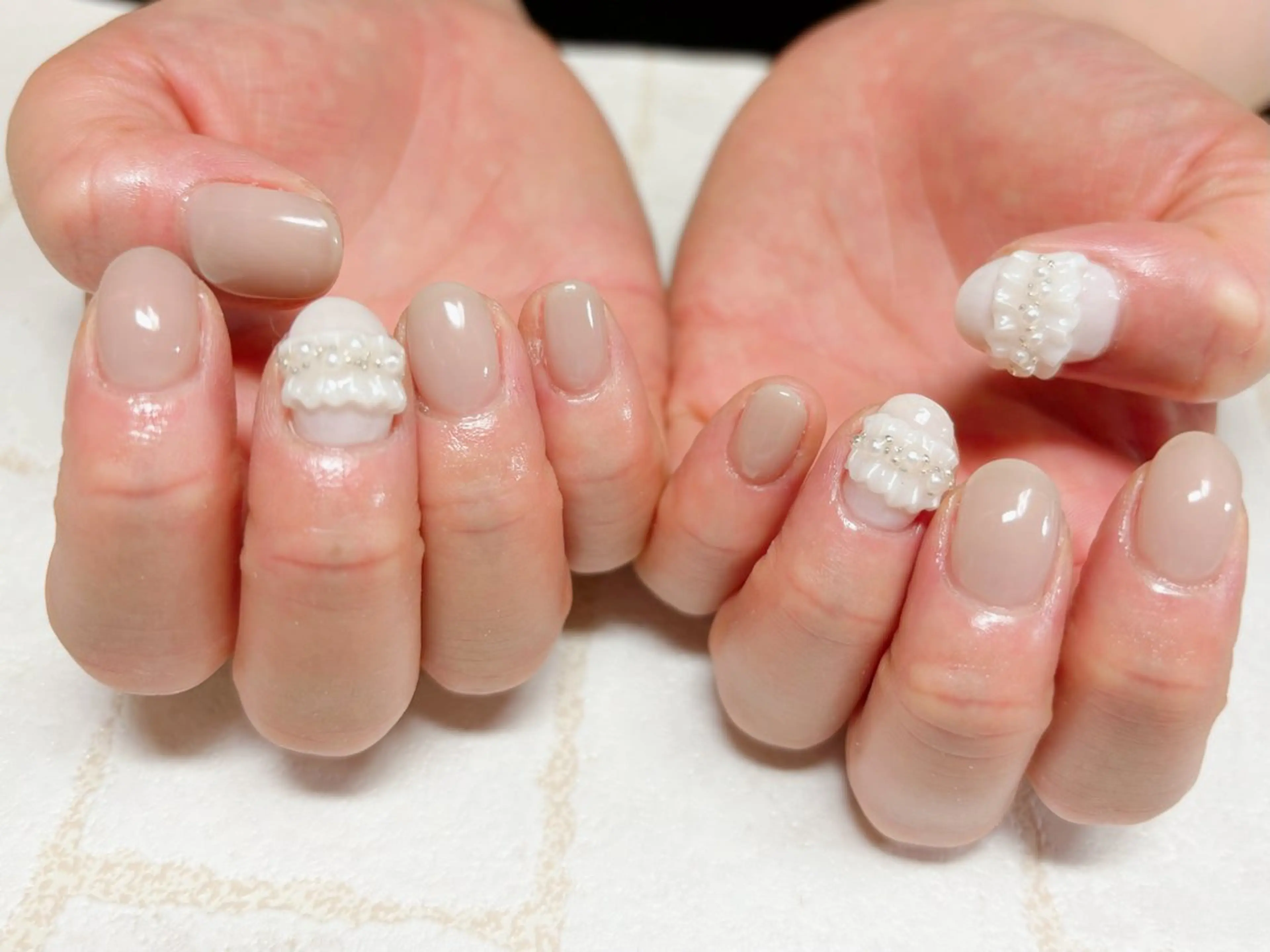 ネイル アートネイル レース シンプルネイル ハンドネイル ネイルサロン アティロン所属・ネイルサロン アティロンのネイルデザイン