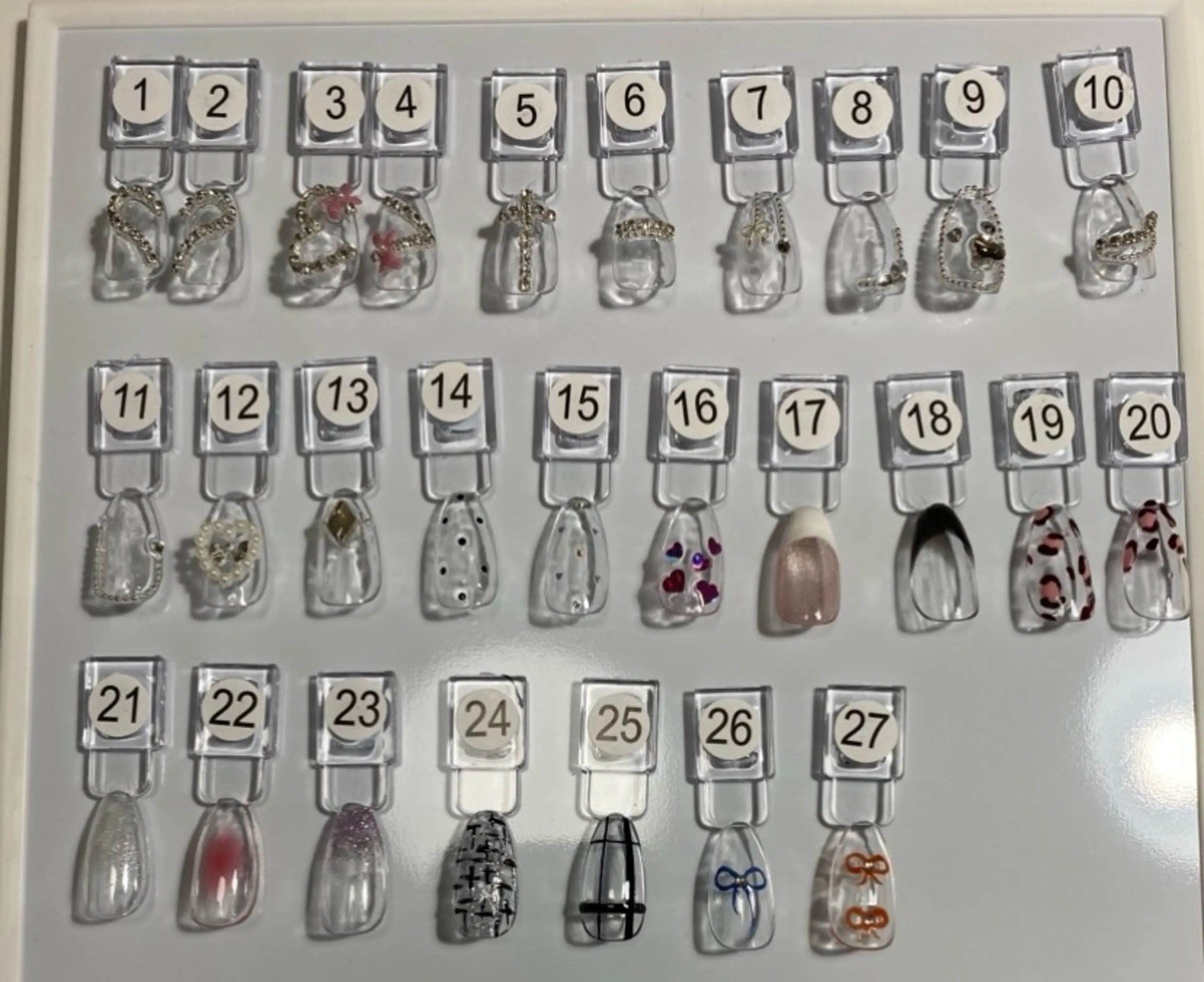 ネイル ハンドネイル 🎀nail Roni🐶のネイルデザイン