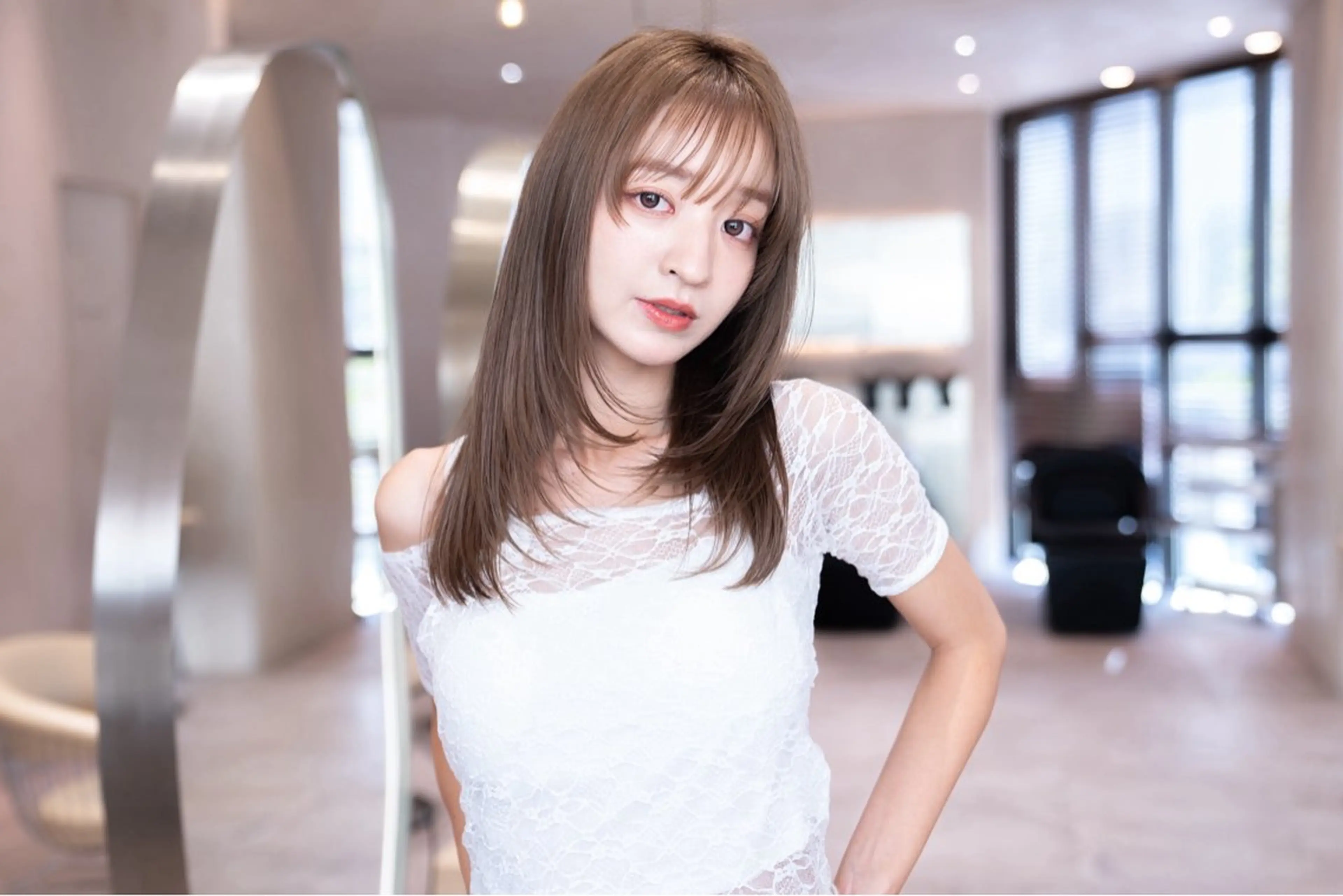 セミロング 顔まわりレイヤー 顔周りカット レイヤーカット 新宿/透明感カラー ×艶髪TR/SAYAのヘアスタイル