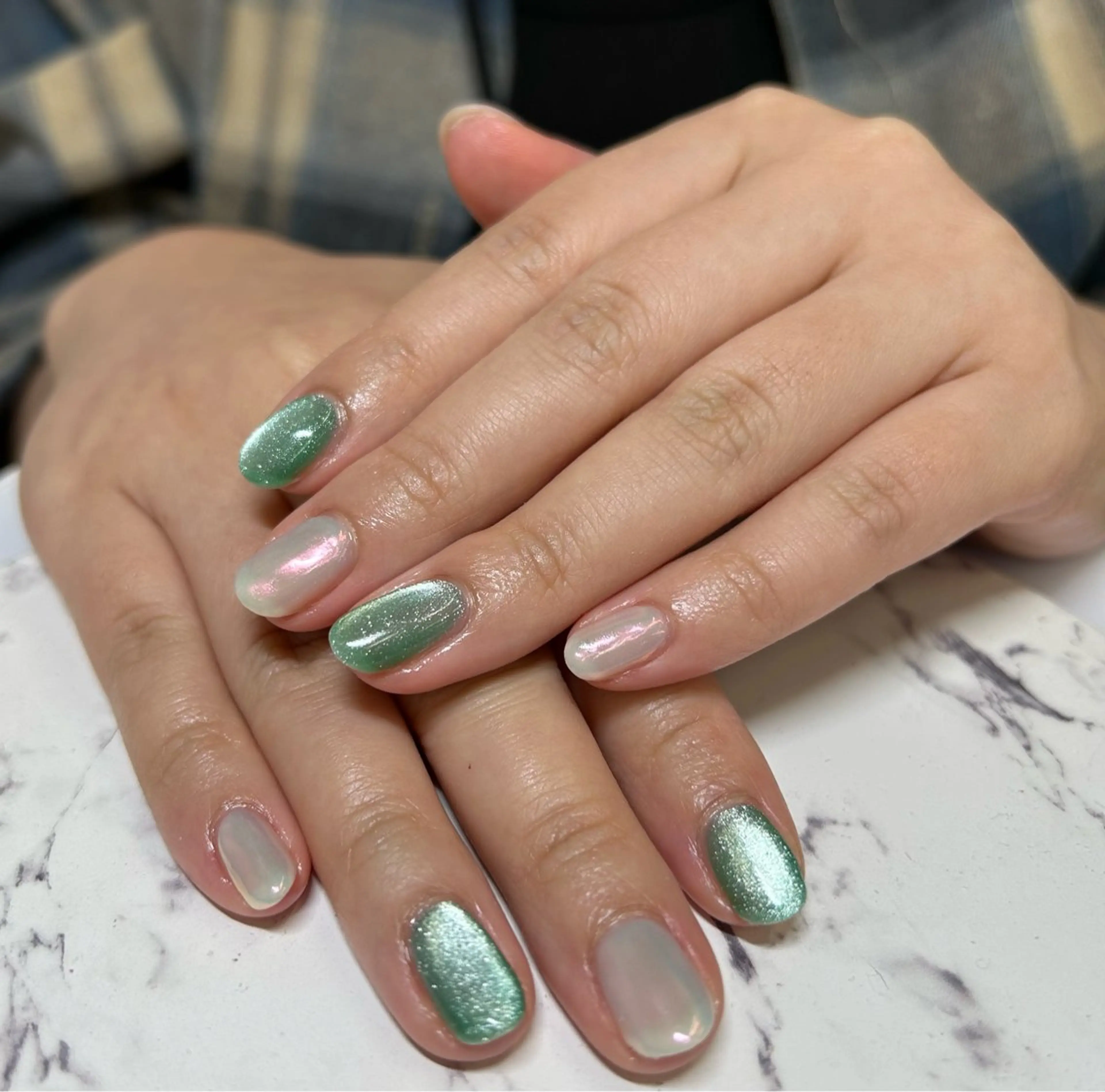 ネイル マグネットネイル ホワイト AIushe平井店 ななみのネイルデザイン