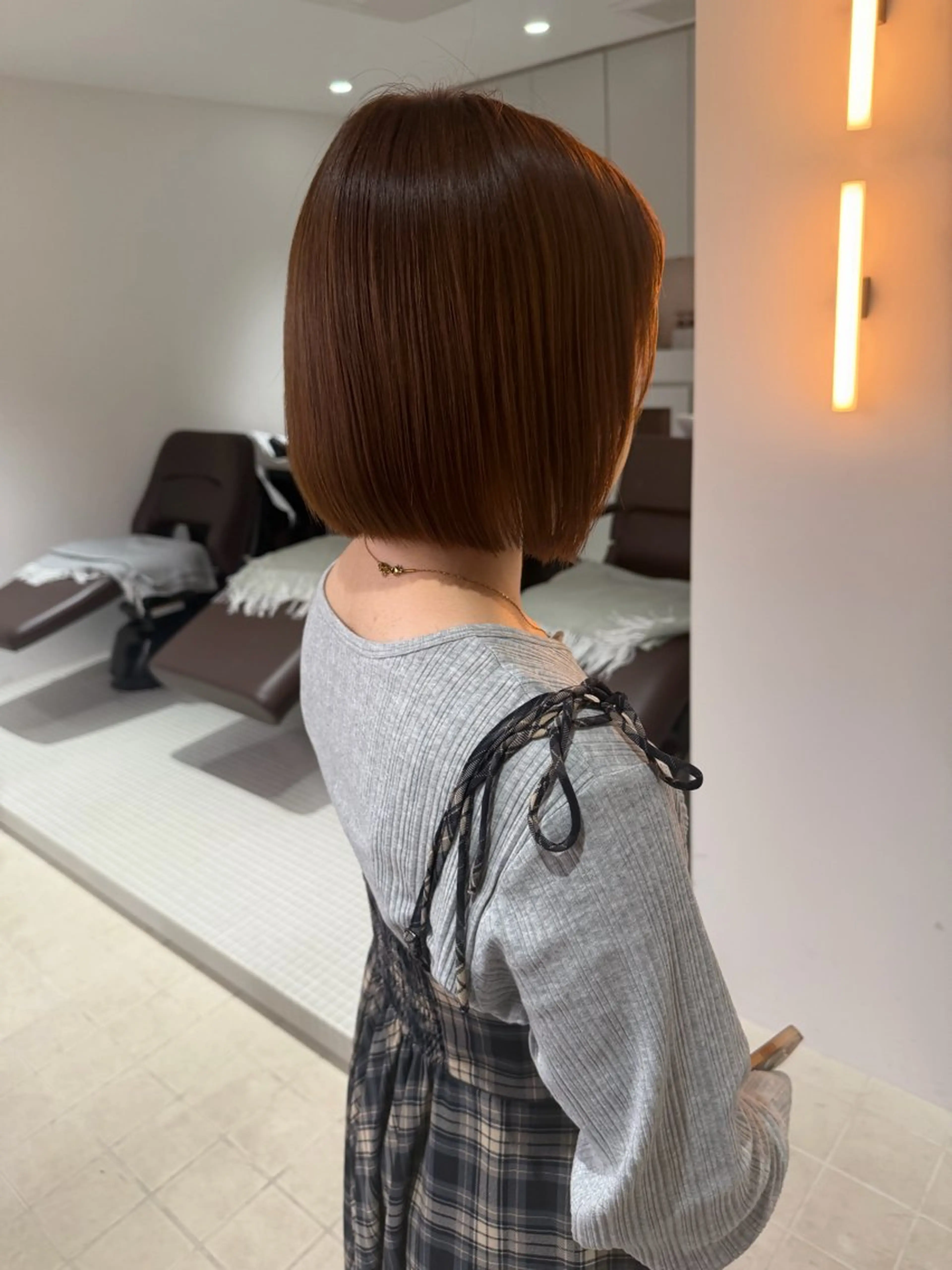 ショート ボブ kou🌥️レイヤー /艶カラーのヘアスタイル