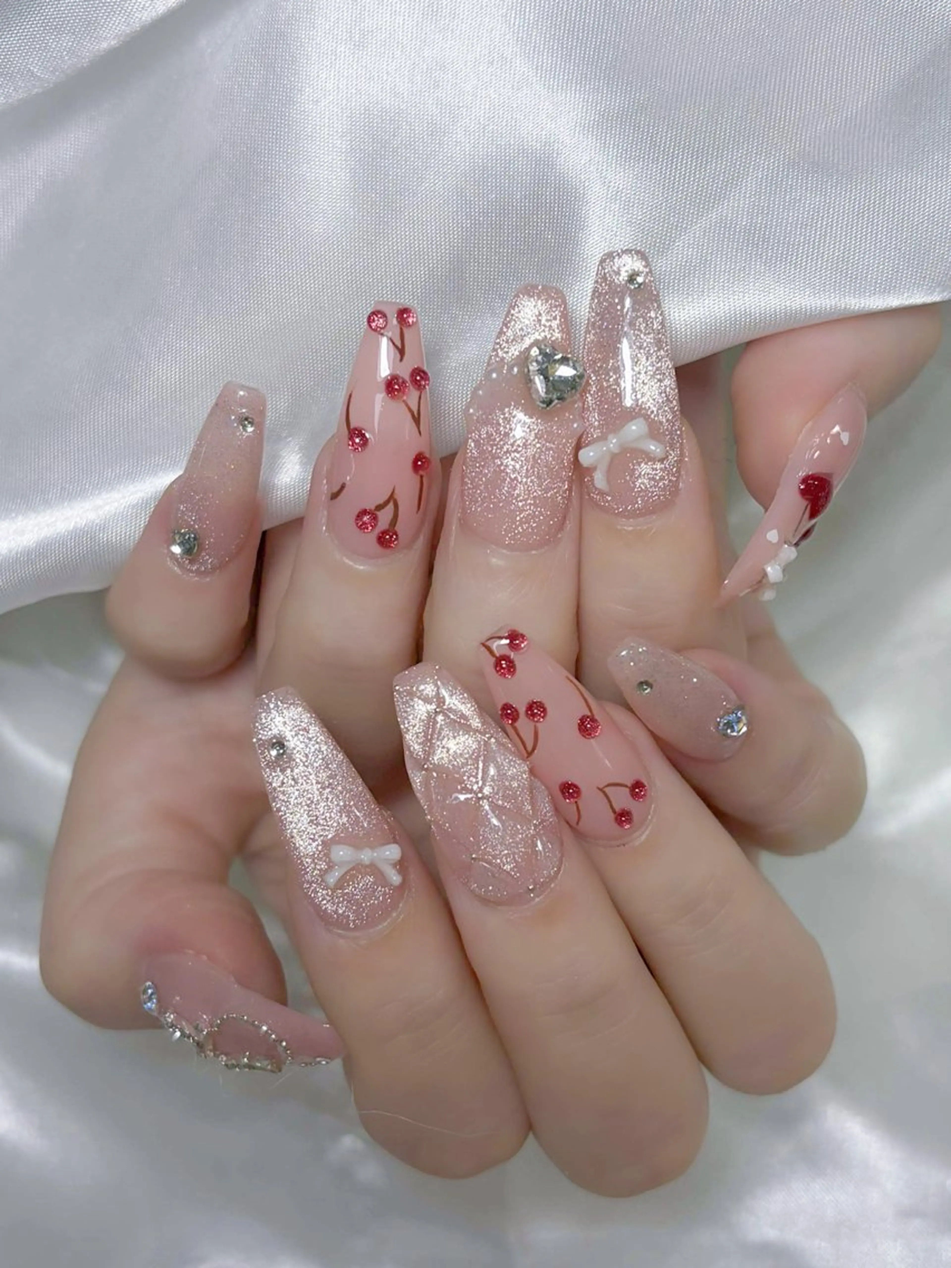 ネイル ハンドネイル LEELA NAIL STUDIO所属・LEELA NAIL STUDIOのネイルデザイン