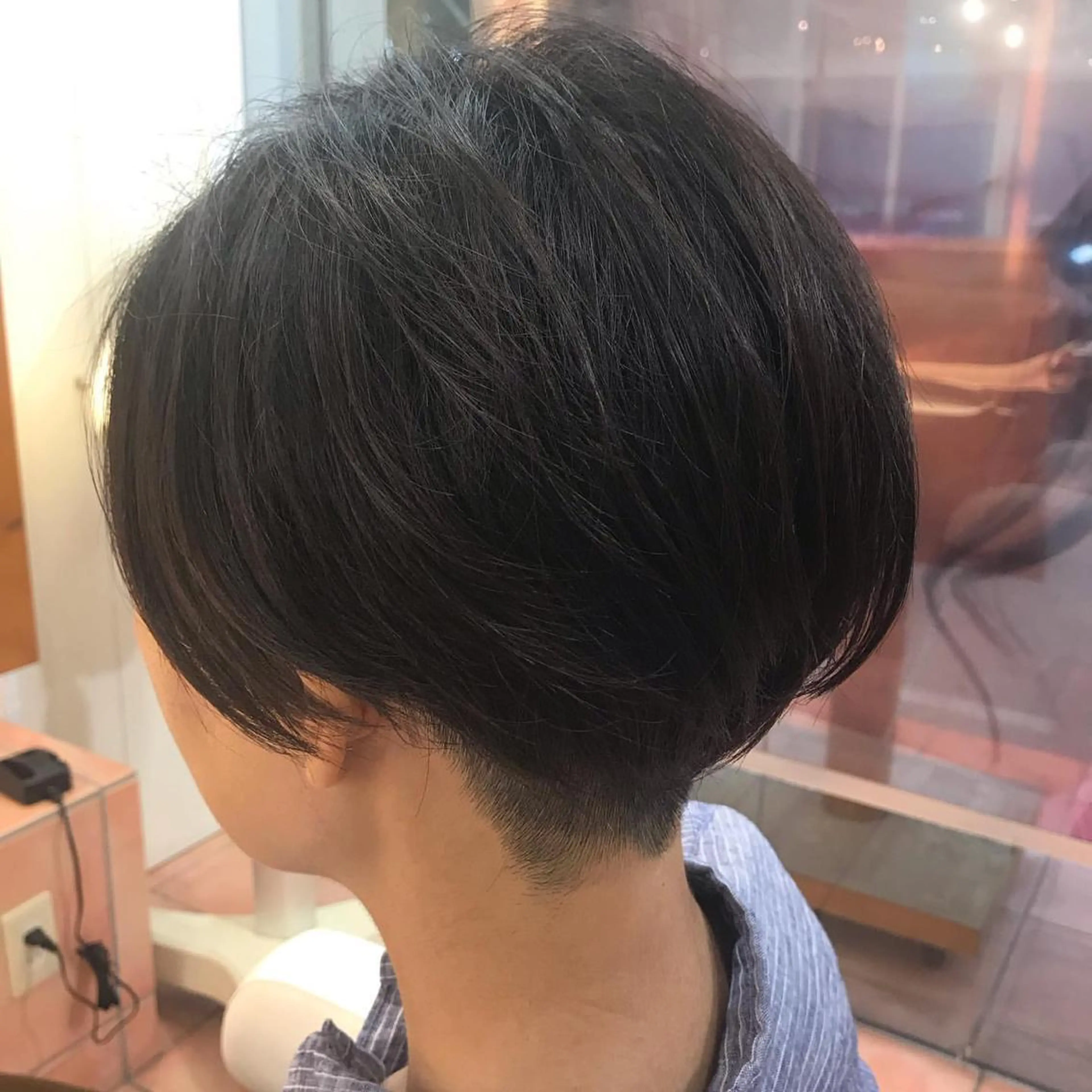 ショート レイヤーカット・ 縮毛矯正 星野のヘアスタイル