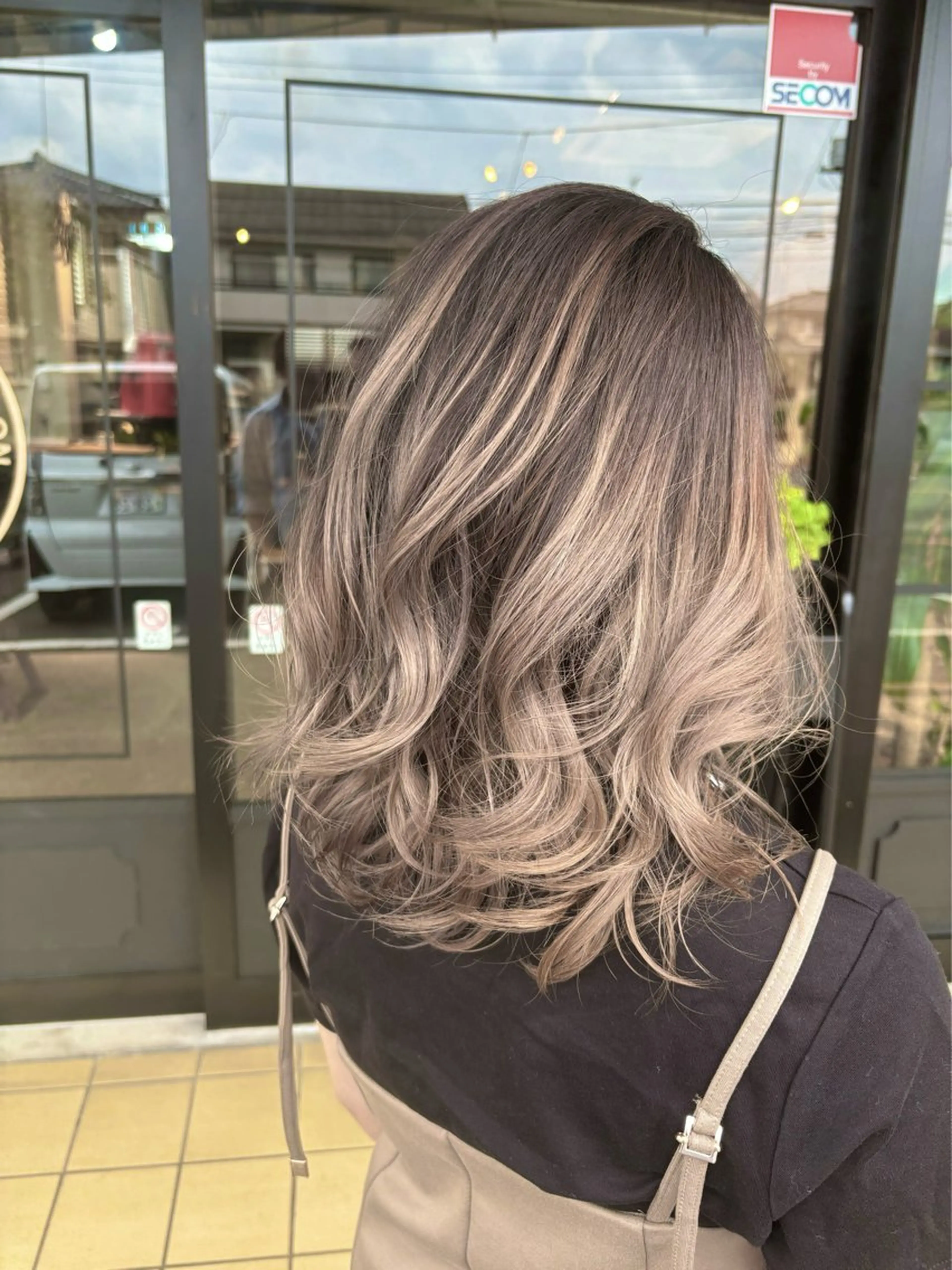 セミロング 外国人風カラー shuyu /sunsのヘアスタイル