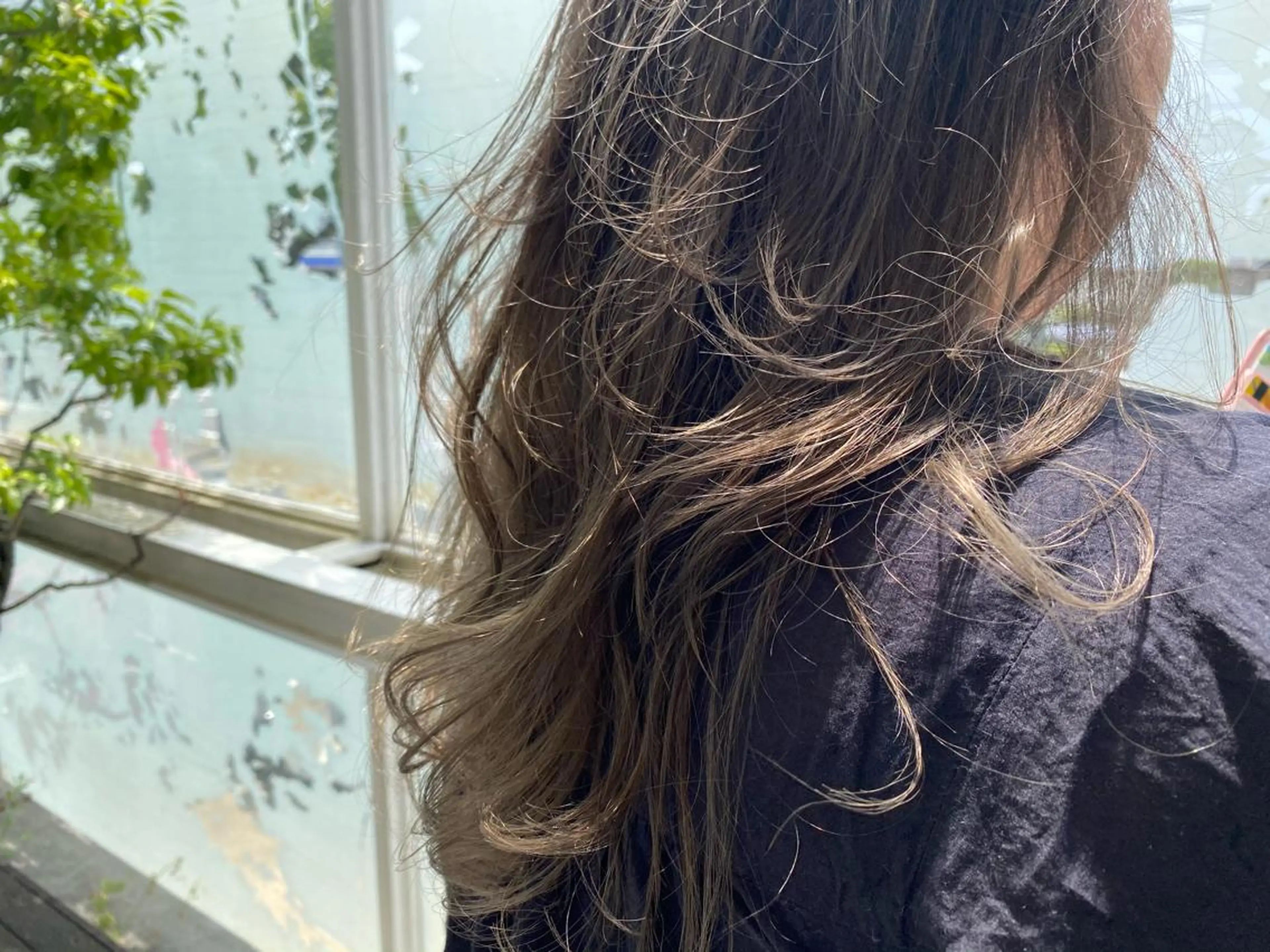 カラー グレージュ ハイライトカラー Sanctuary with Eden所属・山本 銘子のヘアスタイル