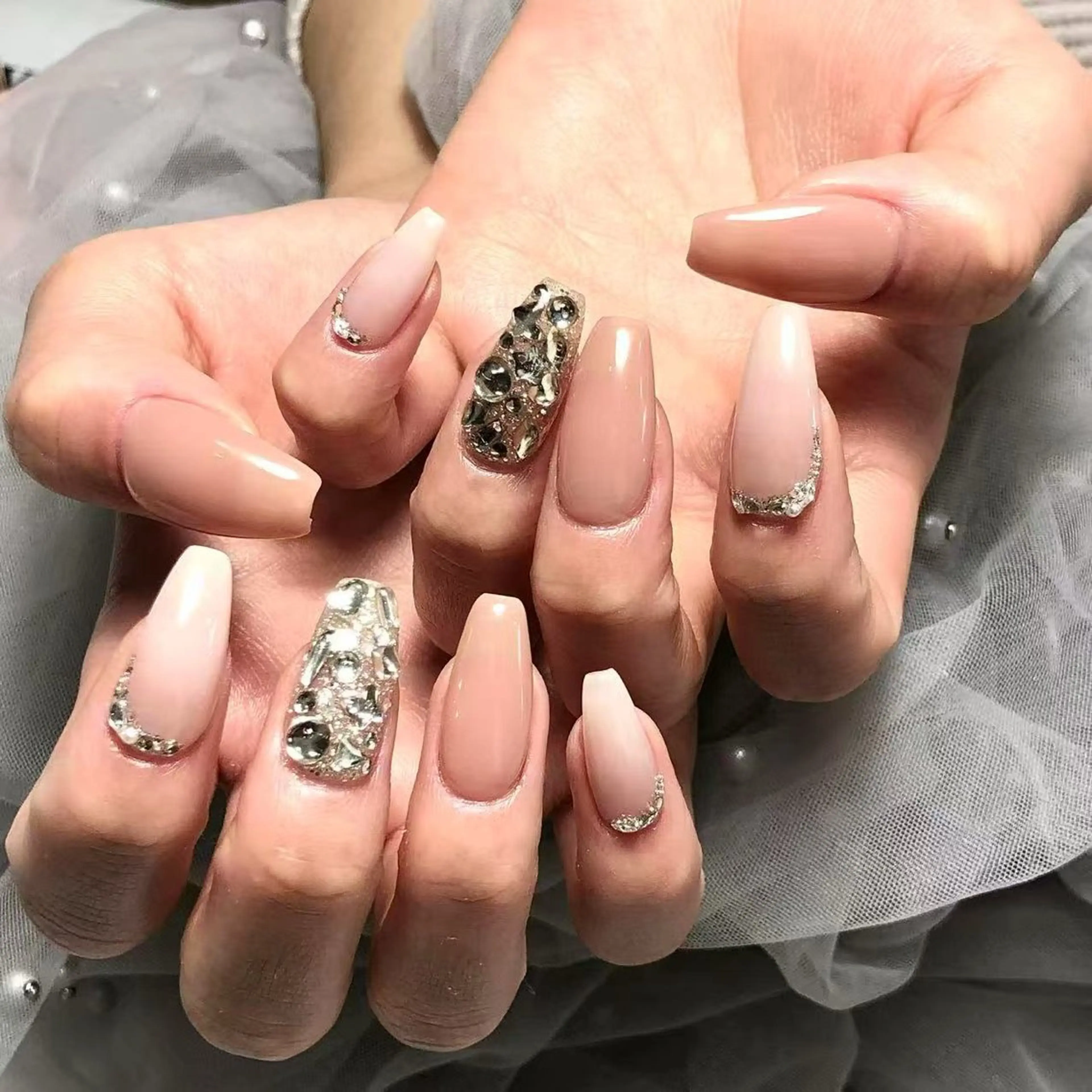 ネイル リオ ーalraのネイルデザイン