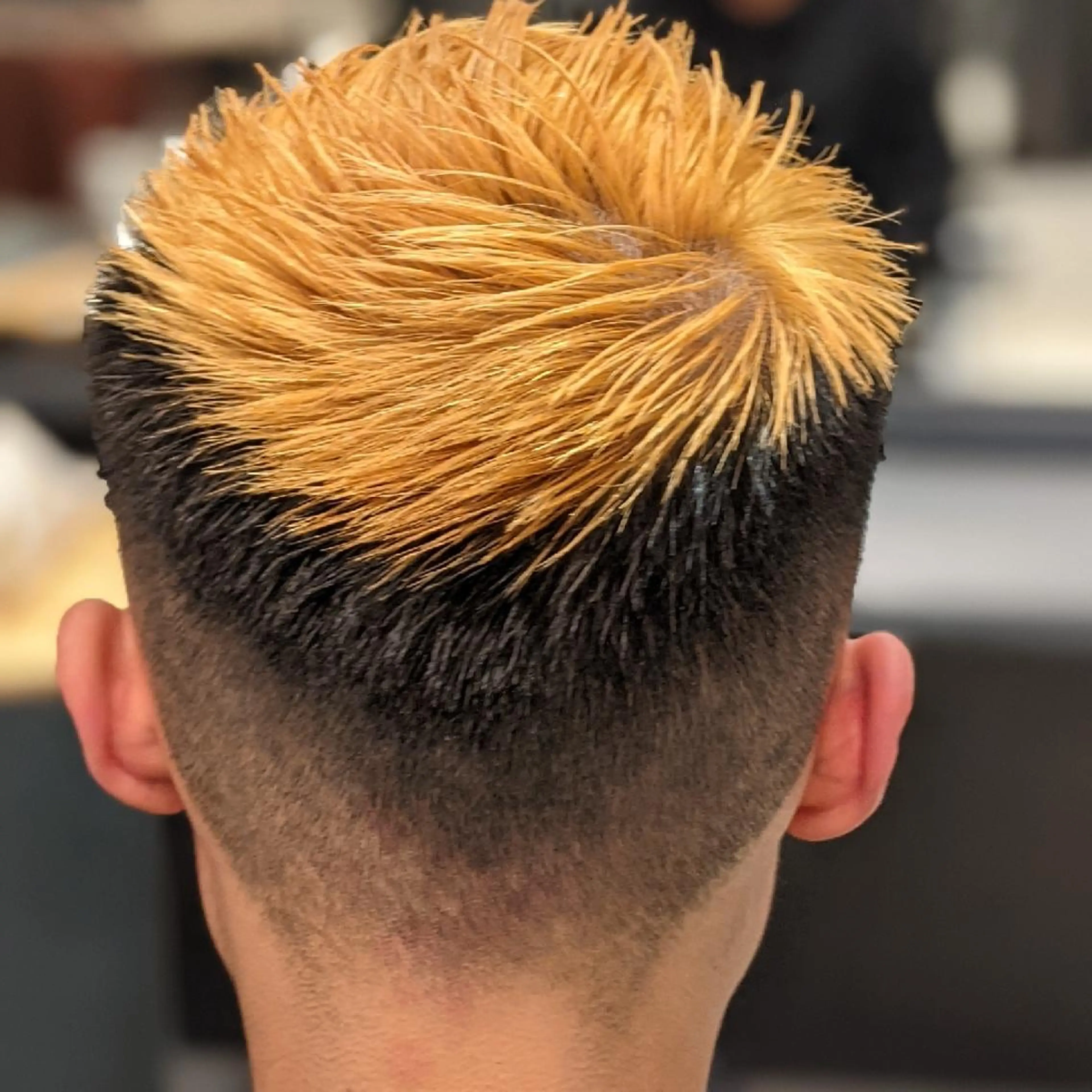 ショート カラー ブリーチ FRANK'SBARBER所属・💈山本  卓士💈のヘアスタイル