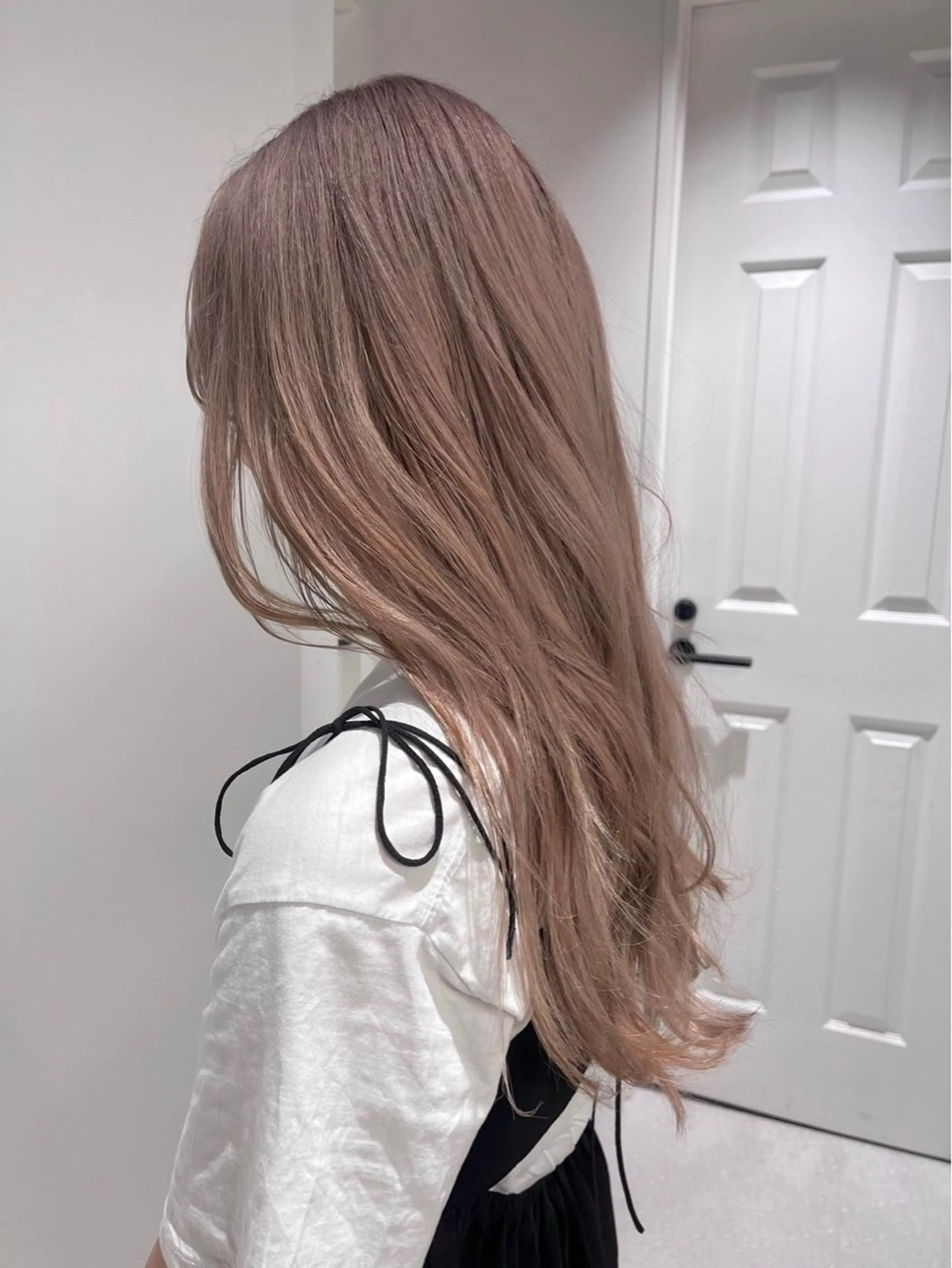 ロング ロングレイヤー 顔まわりレイヤー 顔周りカット 髪質改善 レイヤーカット ARISA︎ ハイトーン/メンズCのヘアスタイル