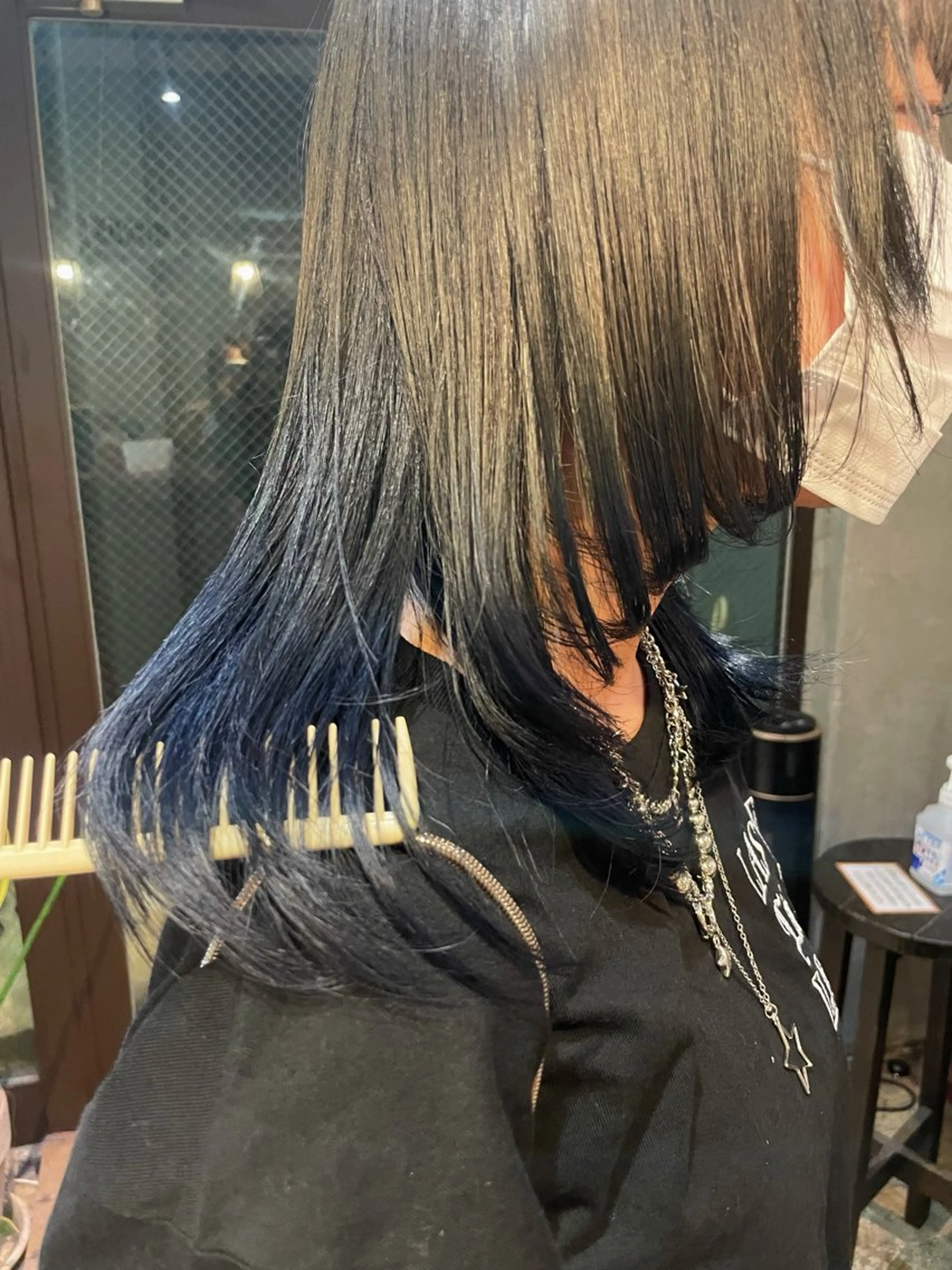 ミディアム カラー saya 🧸 カット/縮毛矯正のヘアスタイル