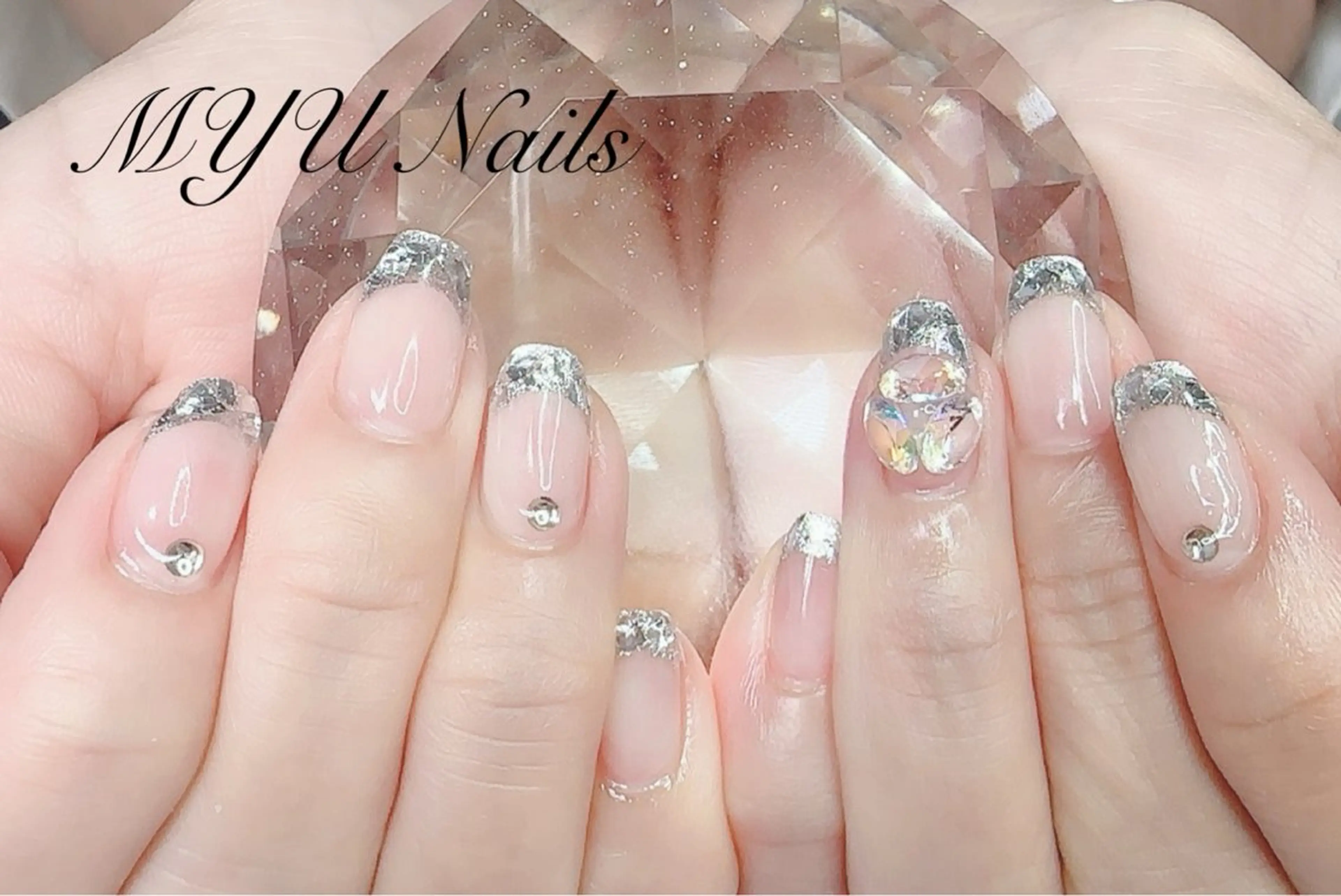 ネイル フレンチネイル ジェルネイル ガラスフレンチ 持ち込み ニュアンスネイル MYU Nails所属・MYU Nailsのネイルデザイン