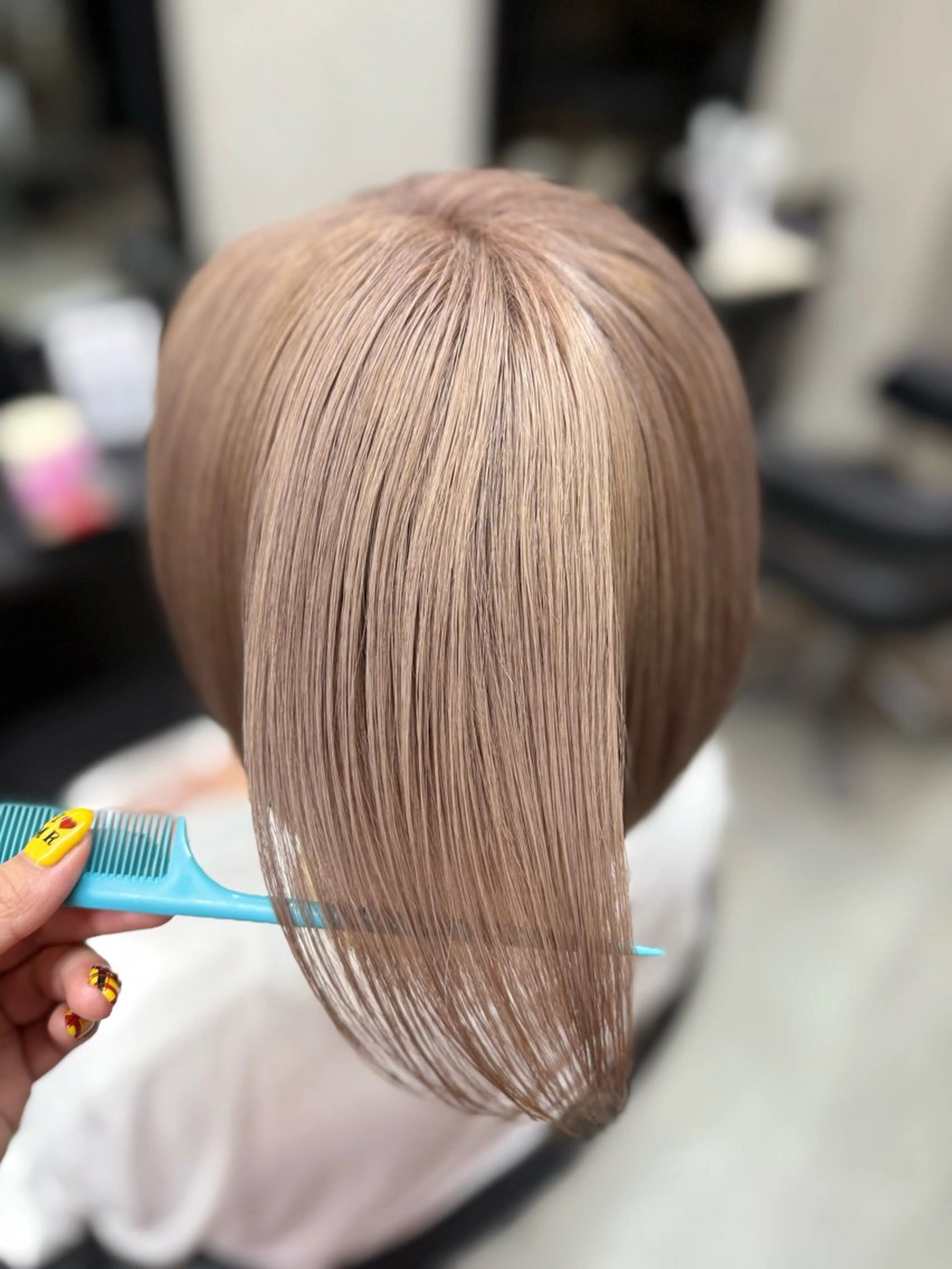 ショート カラー ヘアカラー encount by mahalo 千葉所属・加賀文乃/ハイトーン /艶カラー/派手髪のヘアスタイル