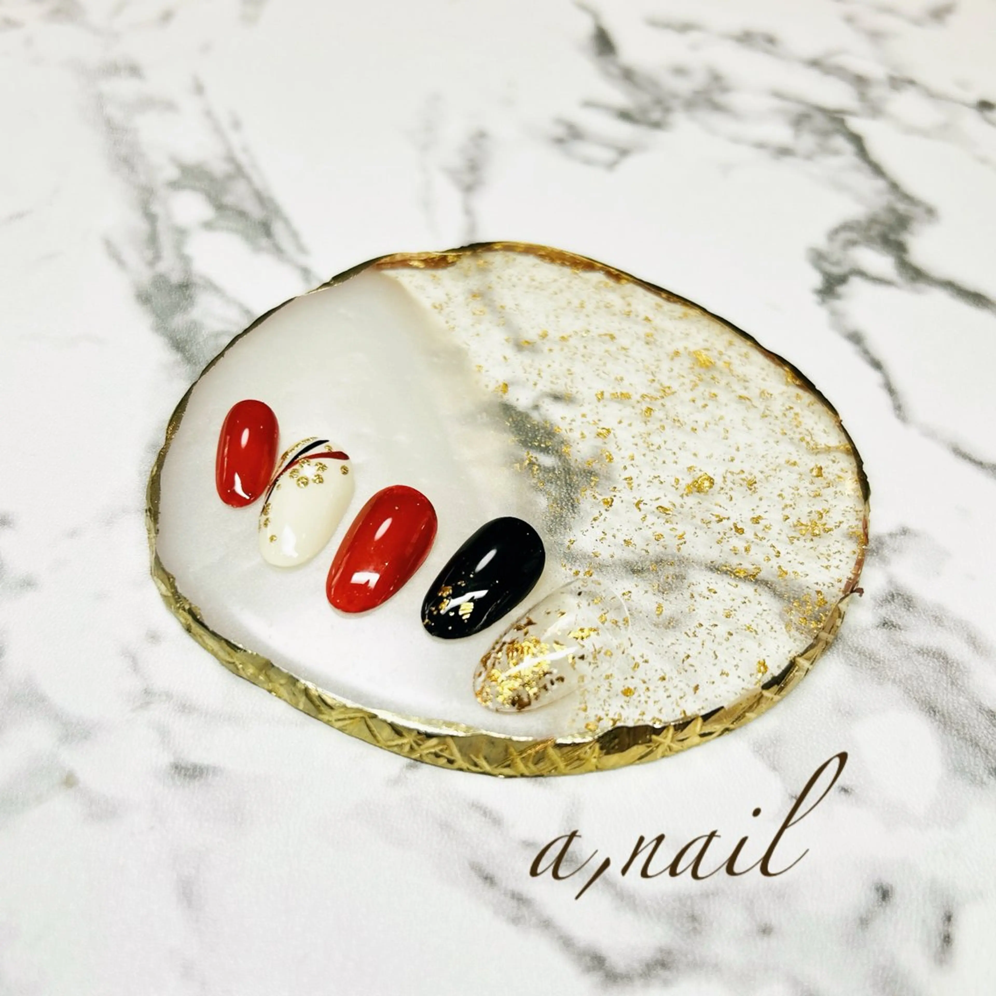 ネイル 成人式 グラデーション キラキラネイル シンプルネイル ハンドネイル ネイルサロン エーネイルのネイルデザイン