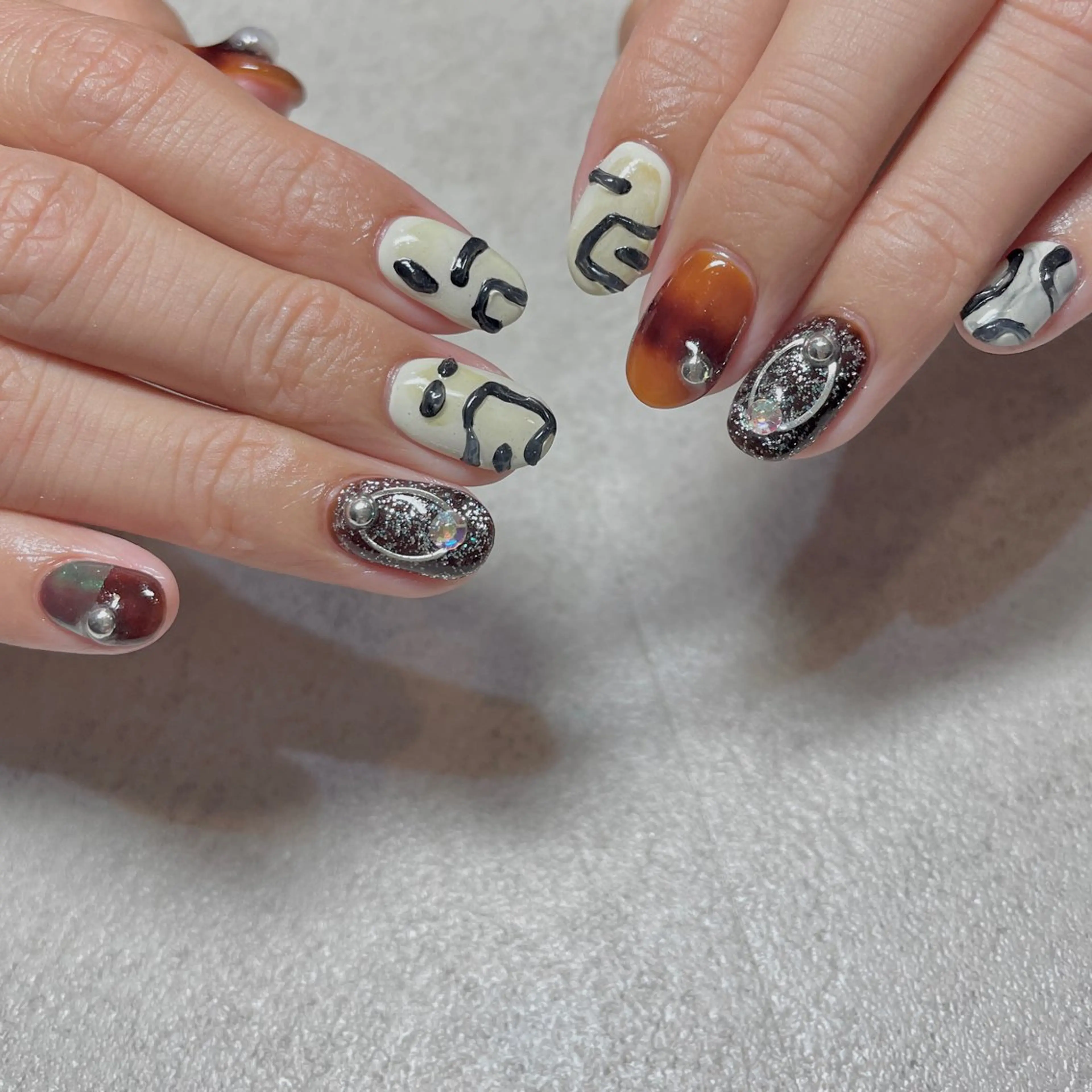 ネイル べっ甲ネイル 韓国ネイル ラメ(グリッター) ニュアンスネイル ショートネイル ハンドネイル acs.n所属・ネイル，耳つぼ 風間すみれのその他イメージ