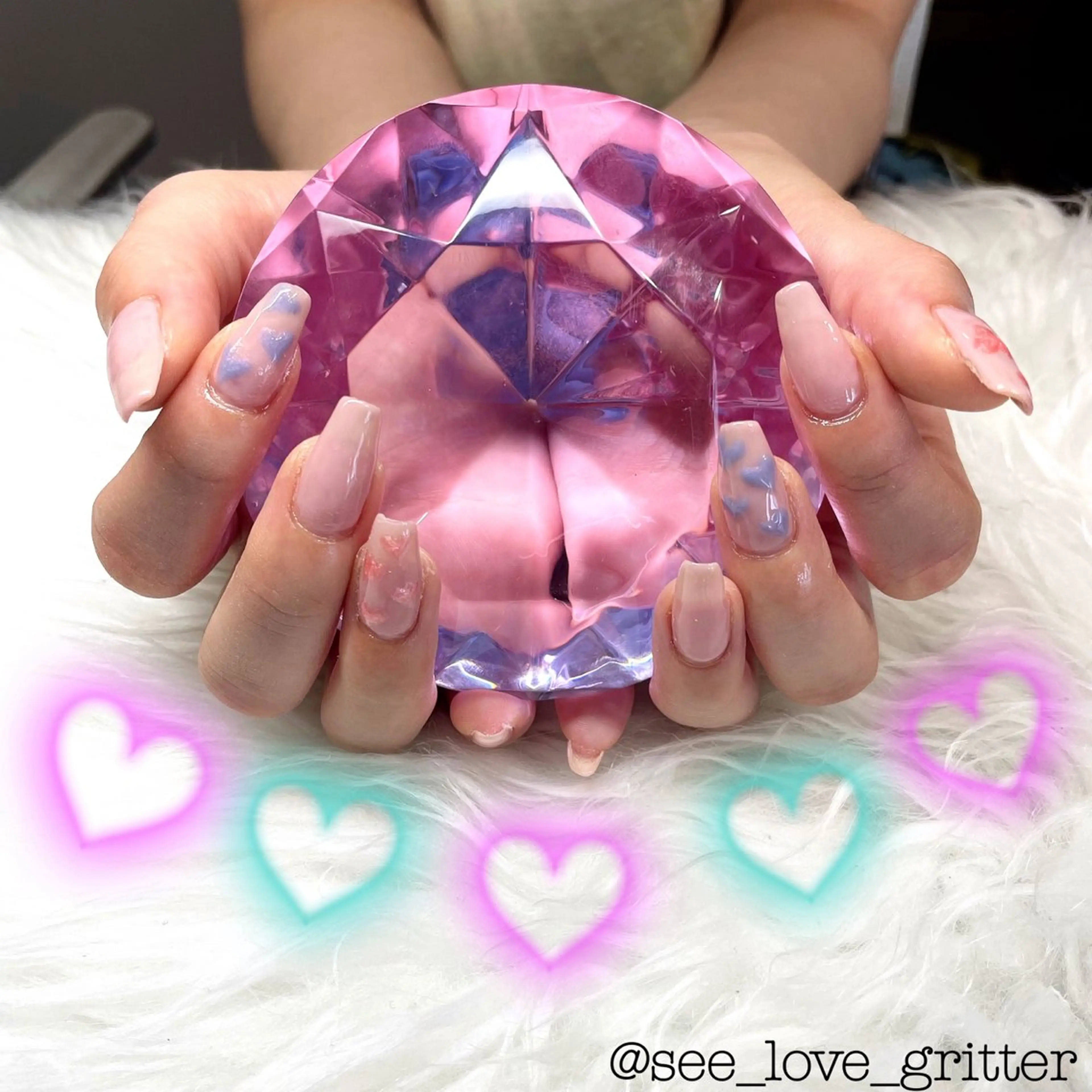 ロング see love gritterのネイルデザイン