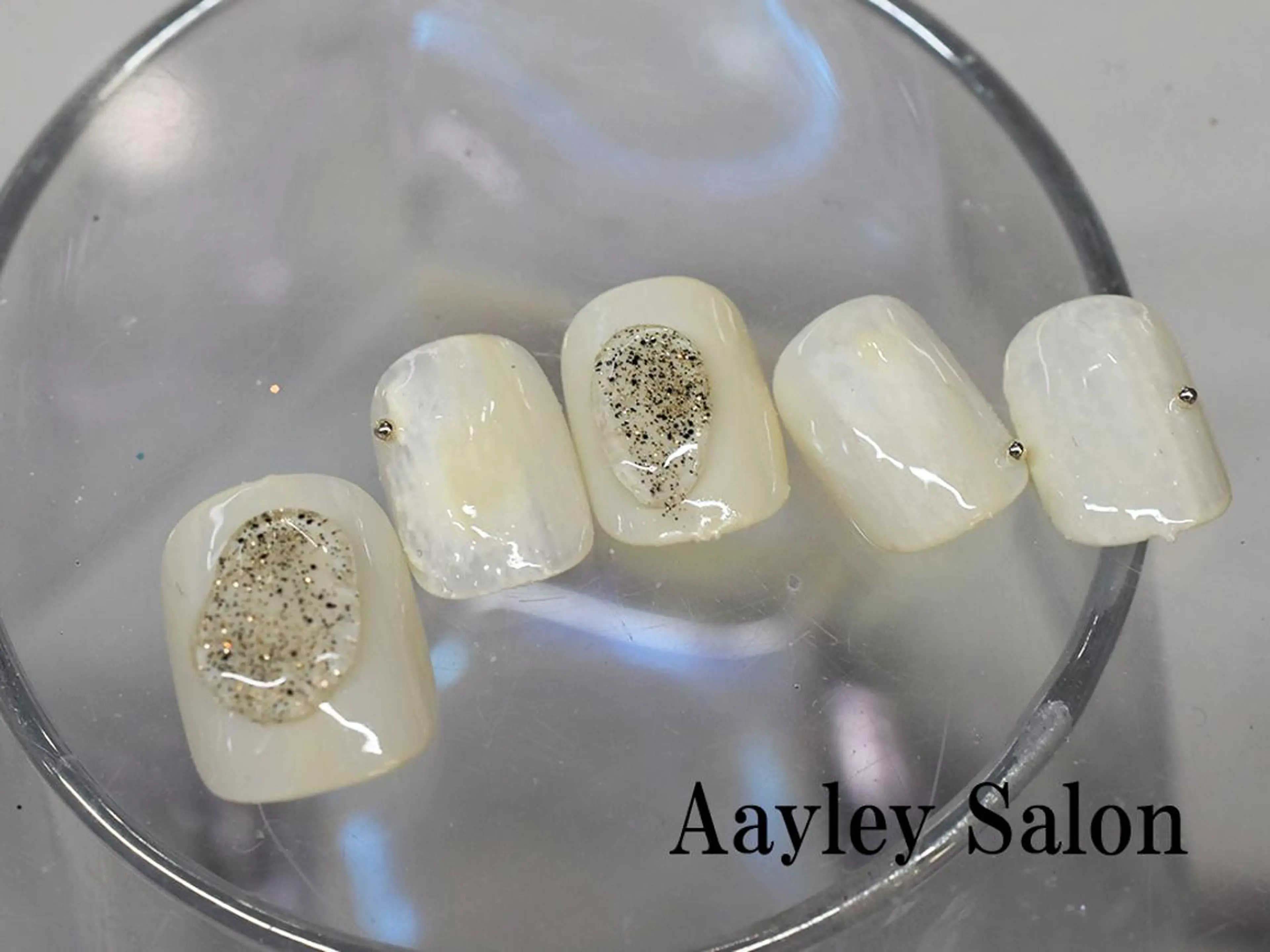 カラー ネイル Aayley(アイリー)Salon所属・Aayley アイリ―サロンのネイルデザイン