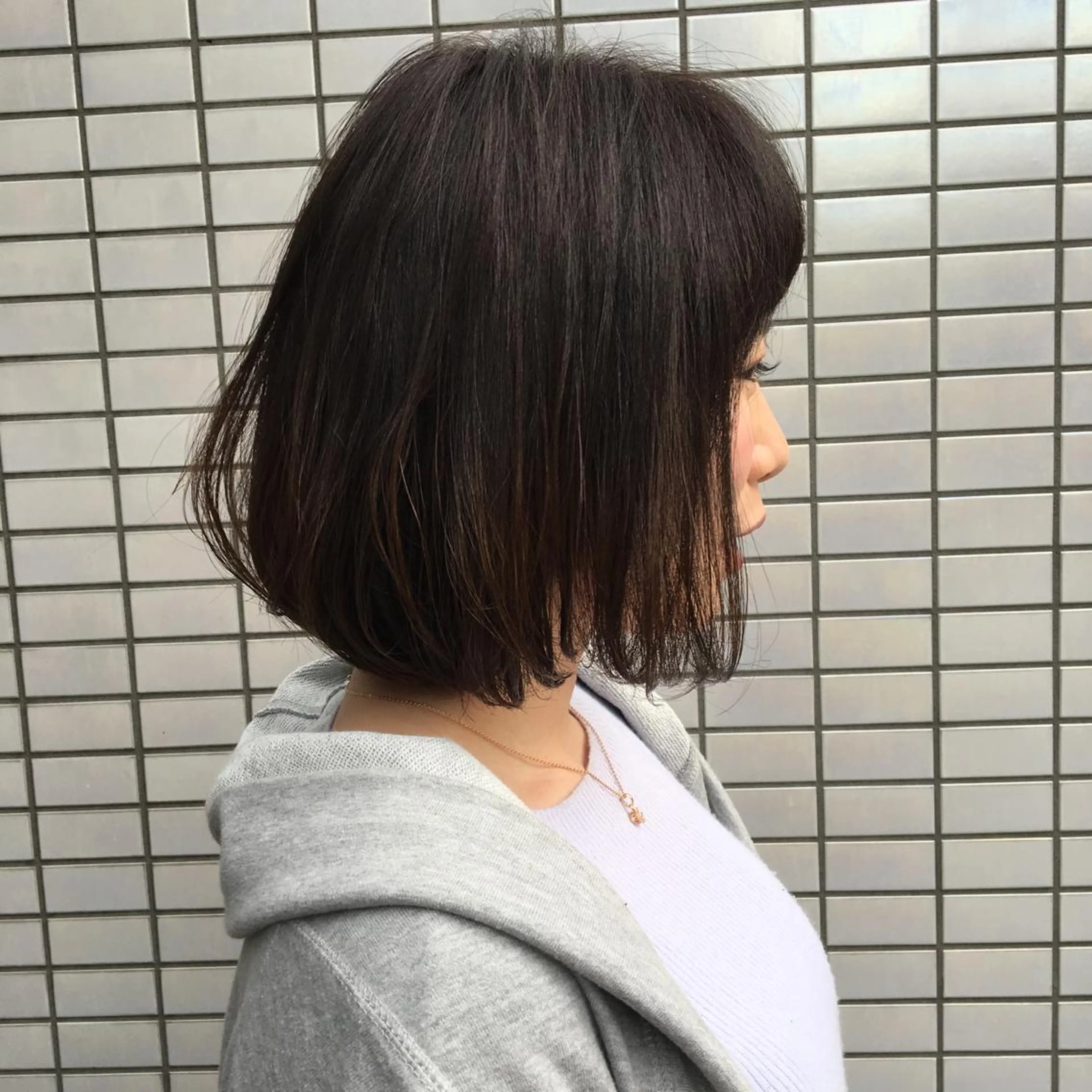 ミディアム カラー THE DAY所属・AKI HASHIMOTOのヘアスタイル