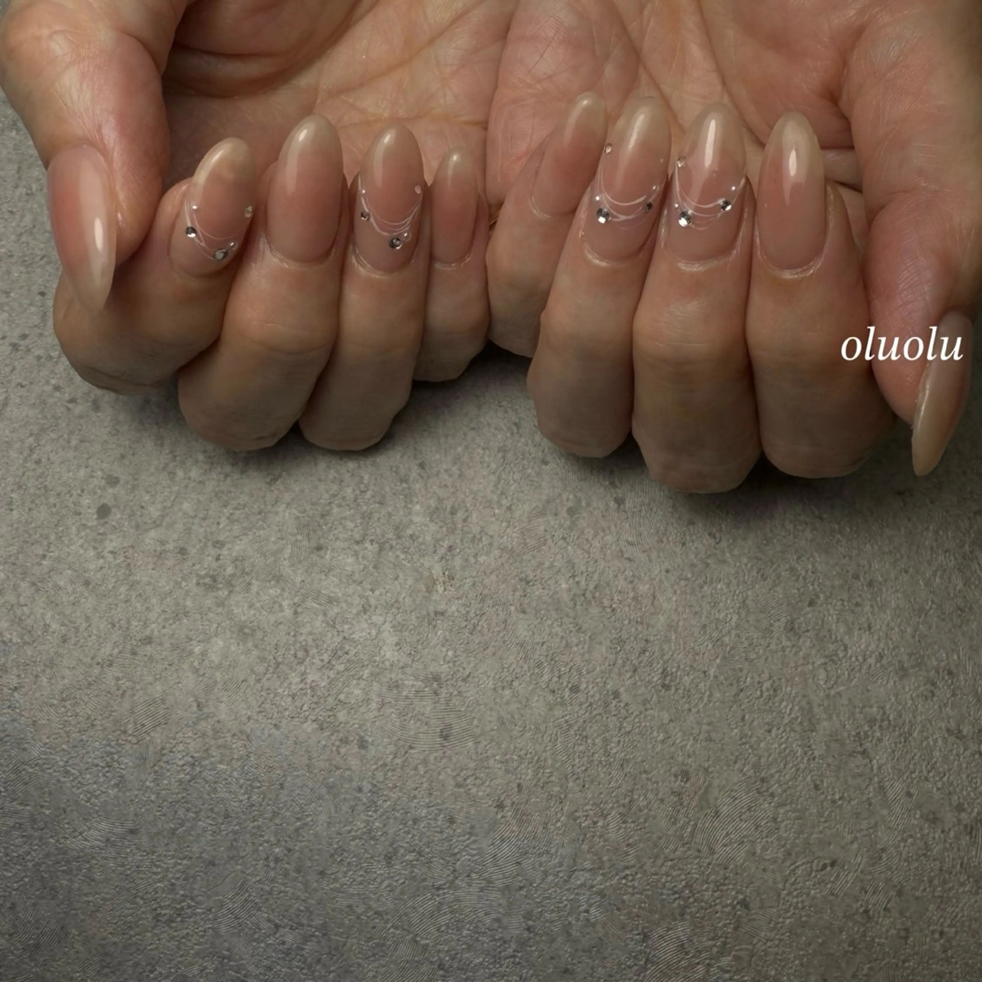 ネイル アートネイル チークネイル ストーンネイル ハンドネイル 大村 紬華のネイルデザイン