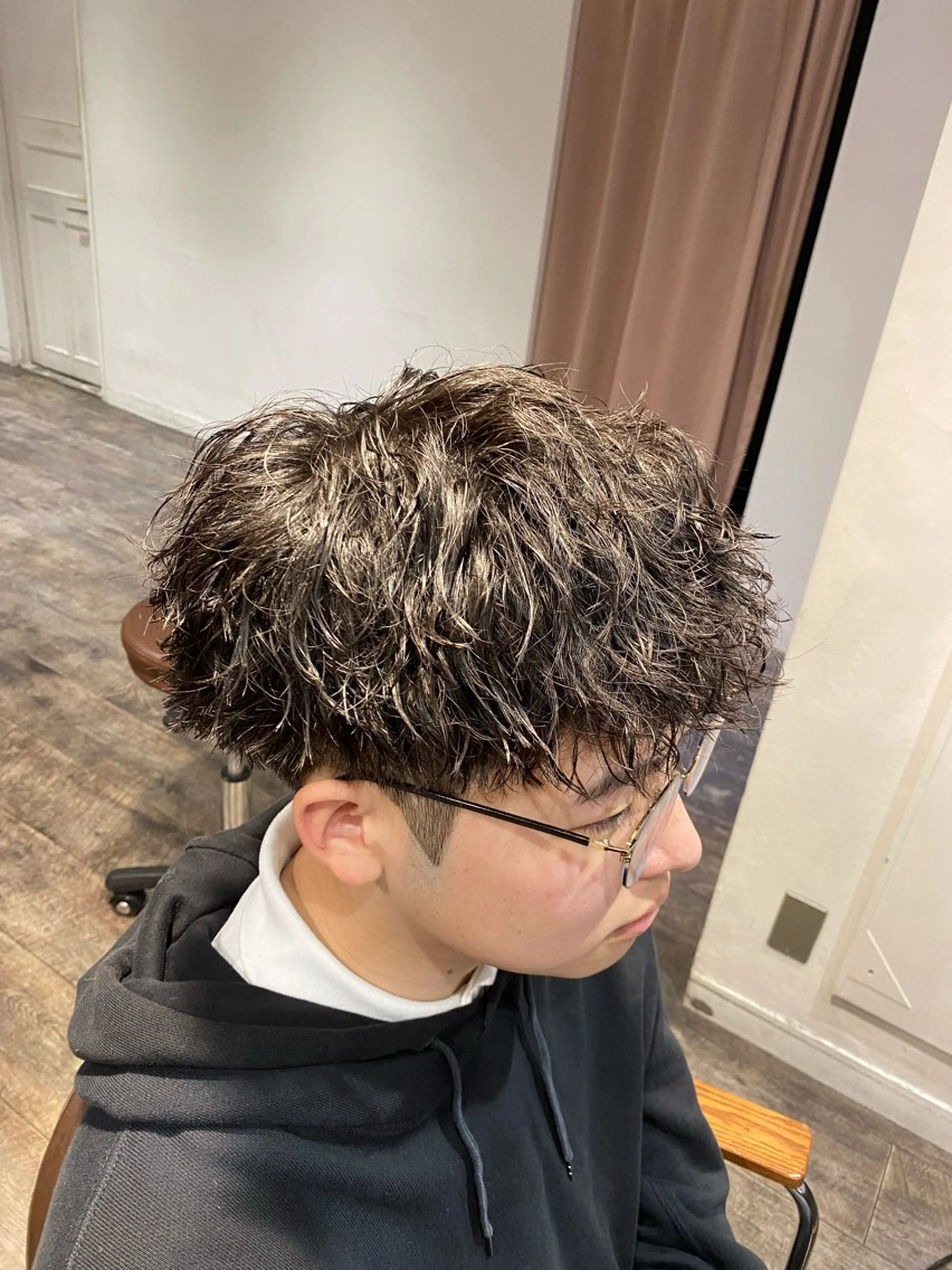 ショート パーマ メンズ カット パーマ 江﨑 翔のヘアスタイル