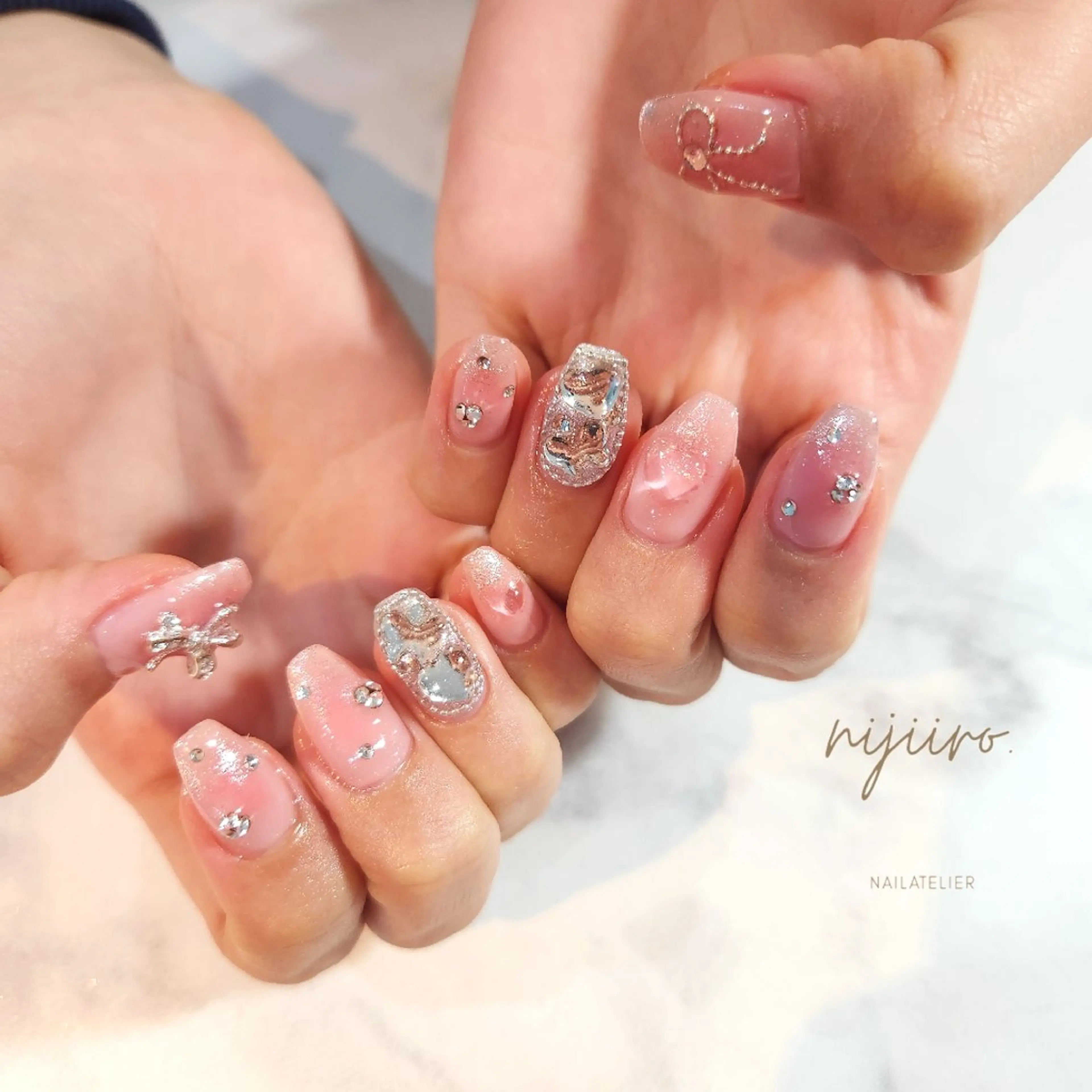 ネイル ハンドネイル nailatelier nijiiro.所属・nijiiro🌈 サトウのネイルデザイン