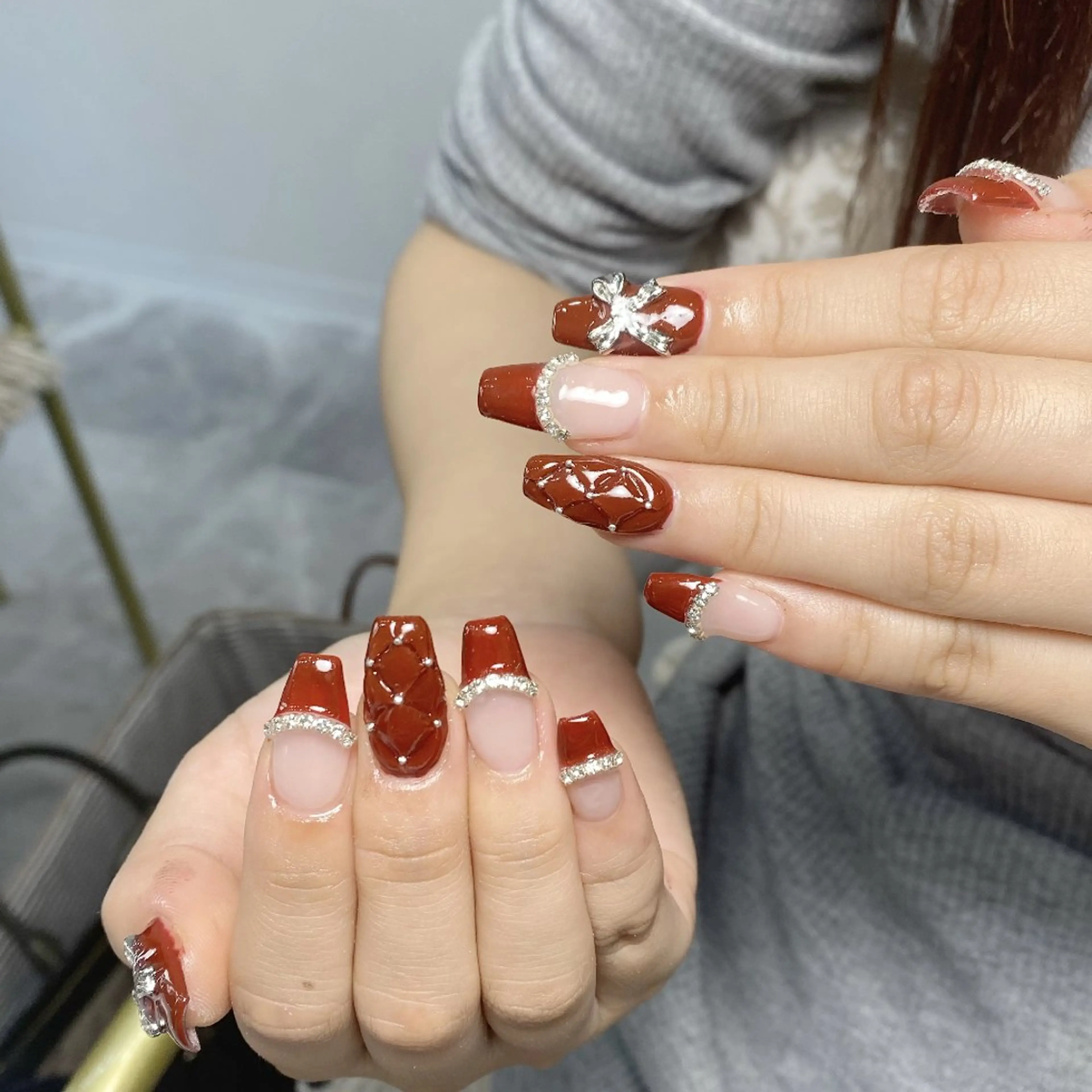 ネイル チークネイル フレンチネイル ジェルネイル ガラスフレンチ キラキラネイル ハンドネイル UM Nail Salonのネイルデザイン