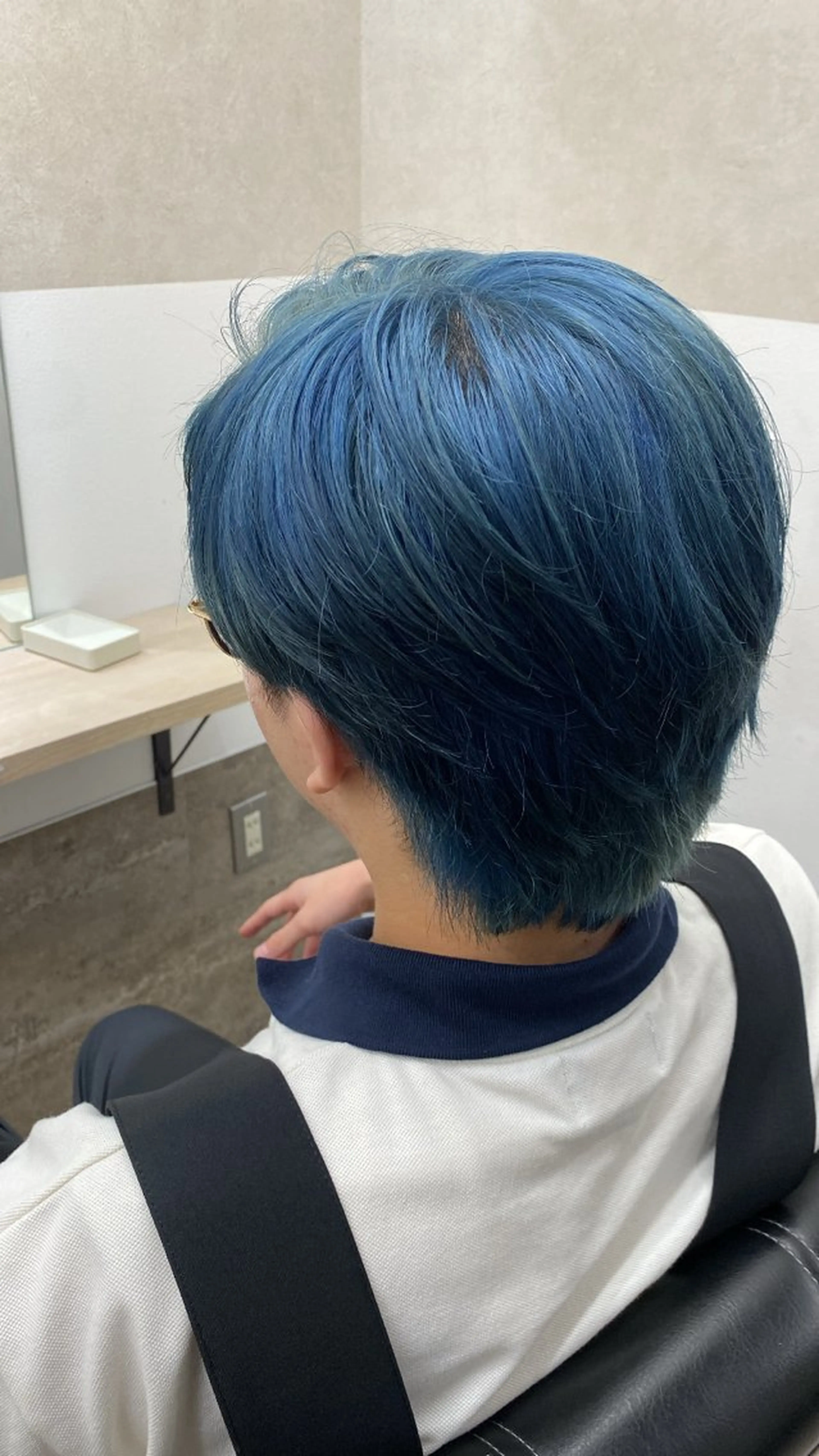 メンズ たつや/ハイトーン/ バレイヤージュ/寒色のヘアスタイル