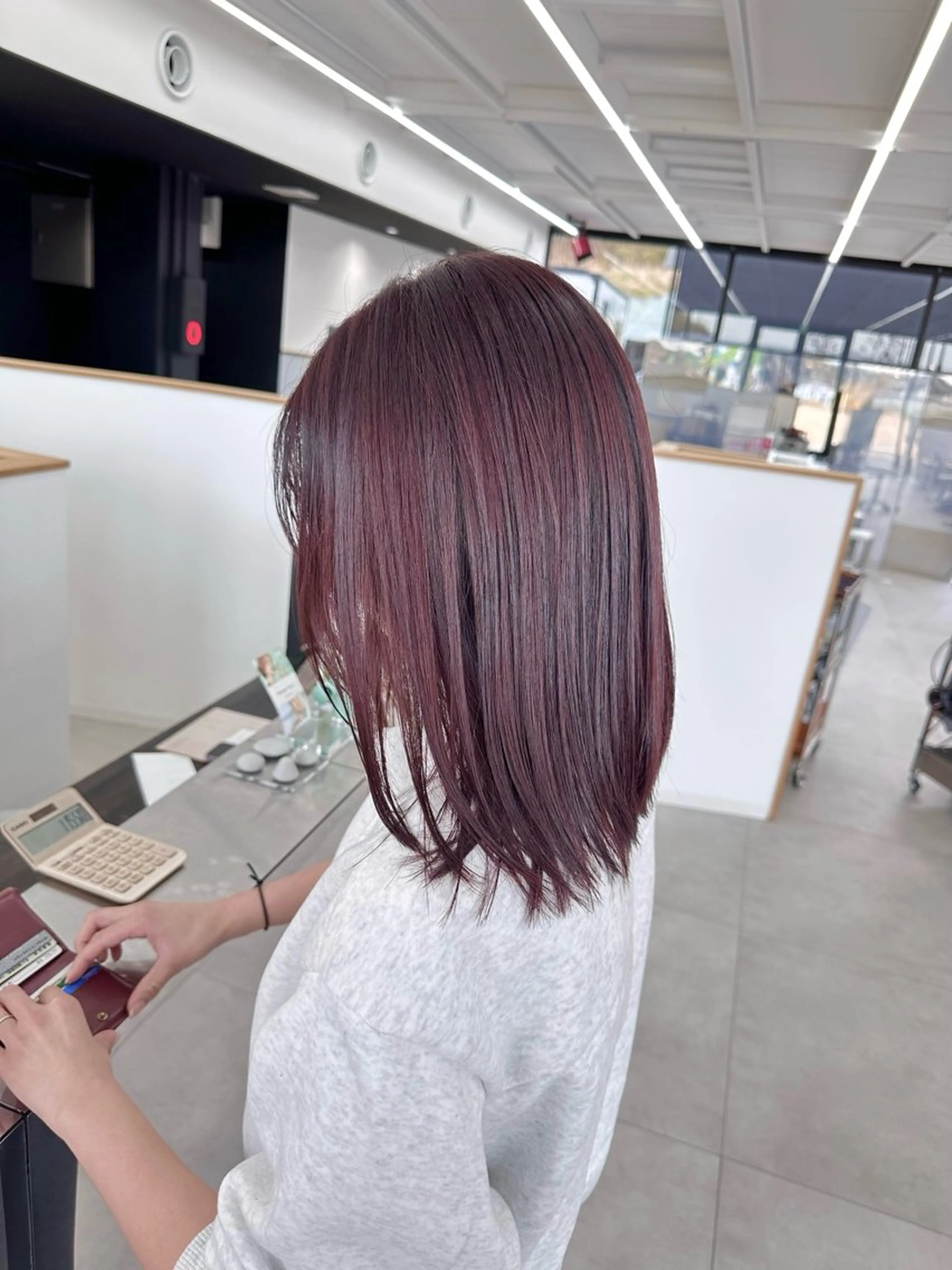 ミディアム ヘアカラー risa | 透明感 カラー|ベージュのヘアスタイル