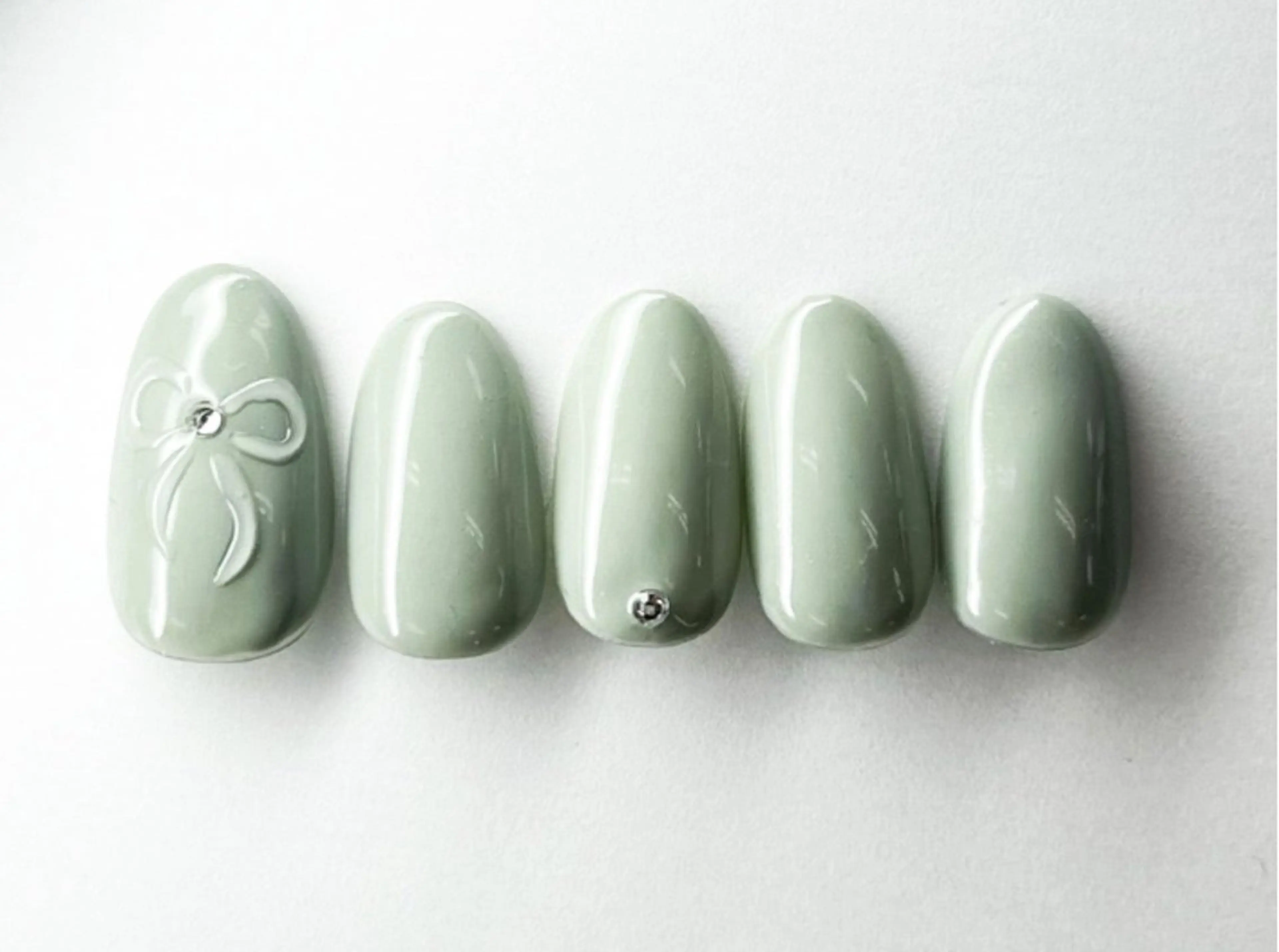 ネイル TRU NAIL & EYE中洲gate's店所属・RINKA /TRUのネイルデザイン