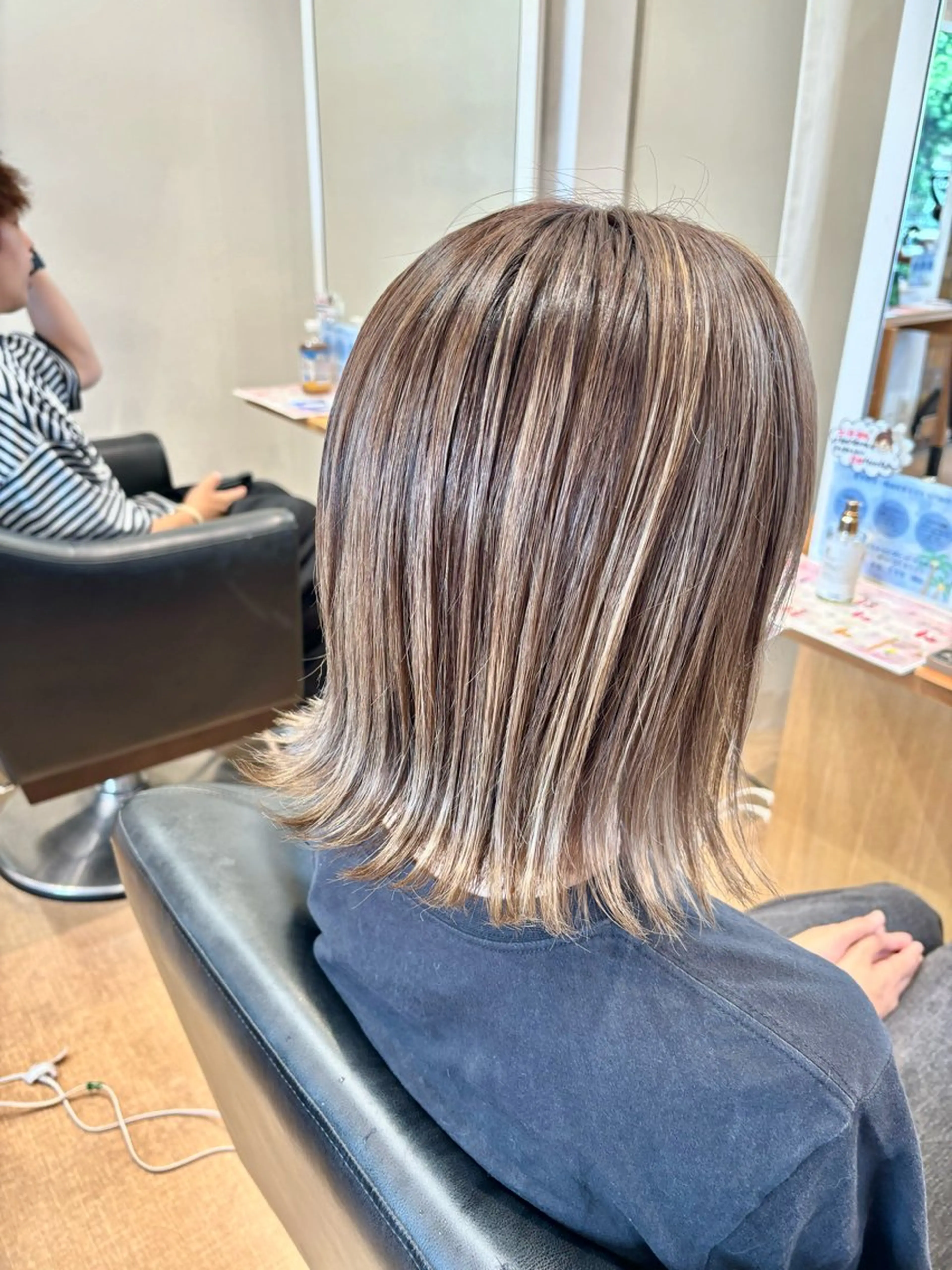 ミディアム カラー イヤリングカラー ハイライトカラー イルミナカラー ボブ ハイライト ヘアカラー 秋山知穂🌸縮毛矯正 ショートお任せ🌸のヘアスタイル