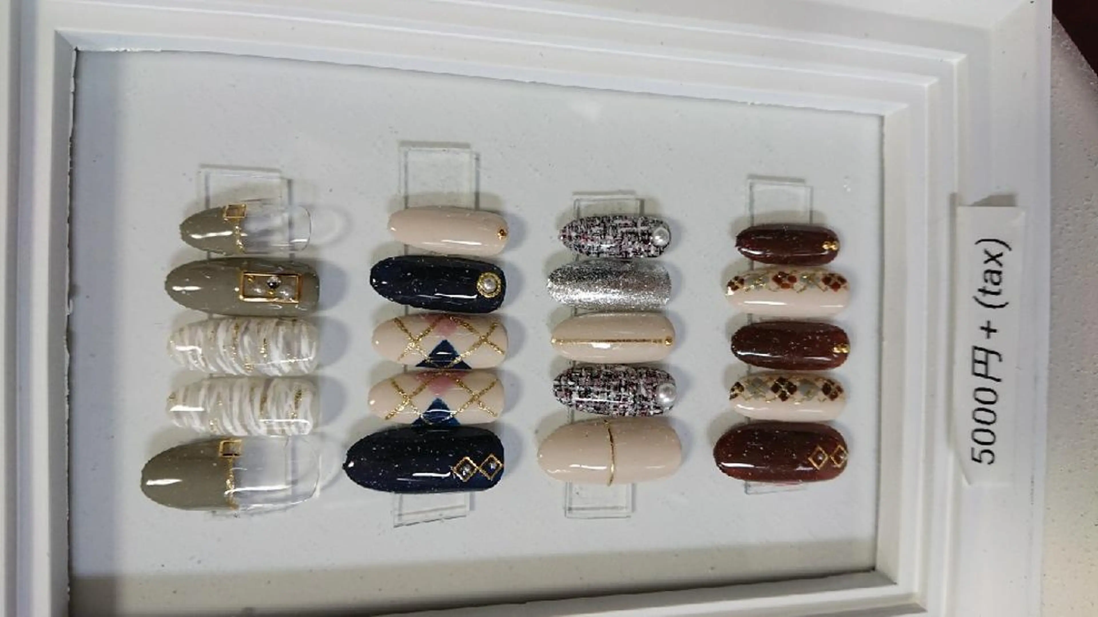 ネイル 鈴木 なつきのネイルデザイン