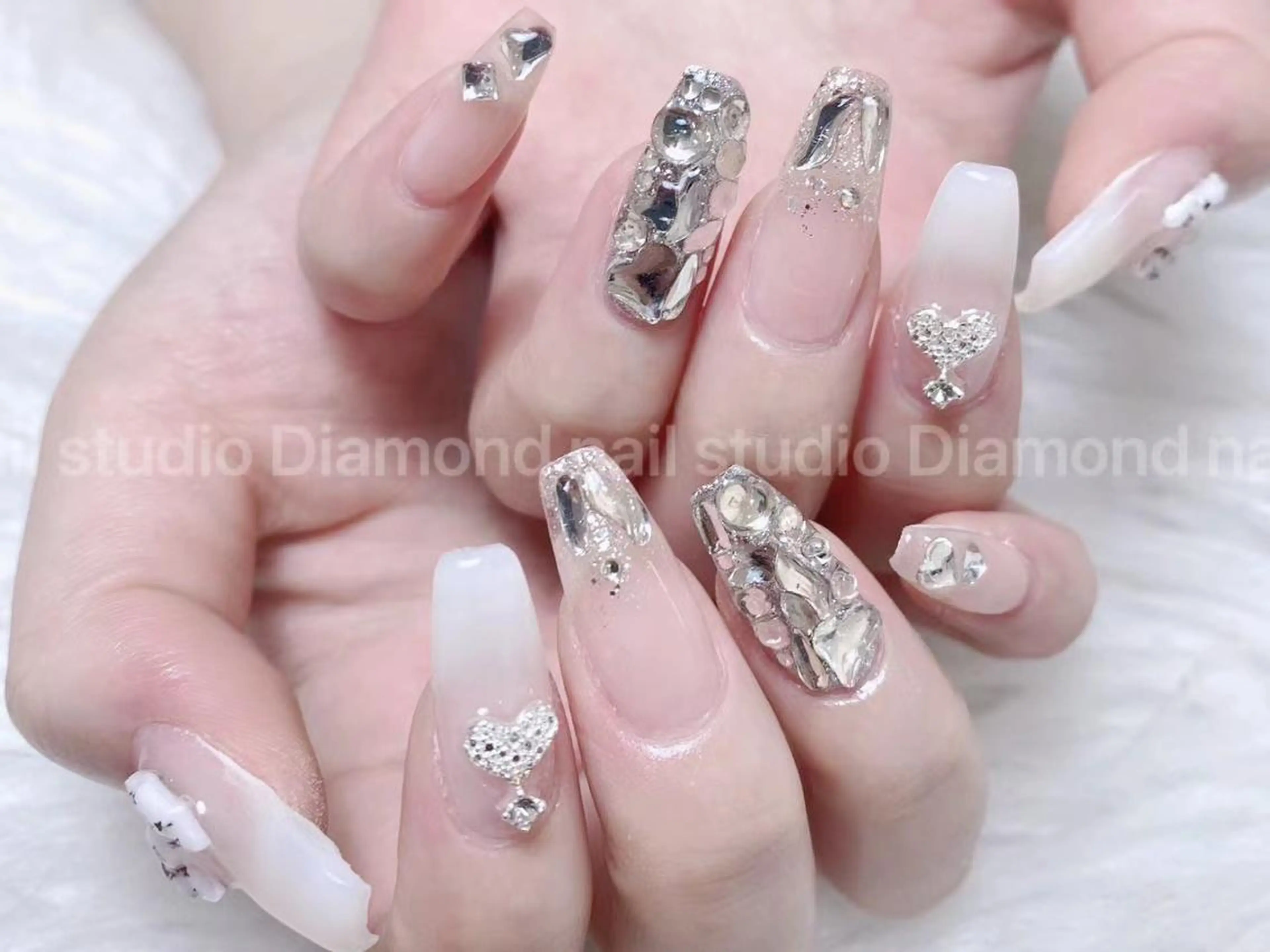ロング ハンドネイル DIAMOND 💦のネイルデザイン