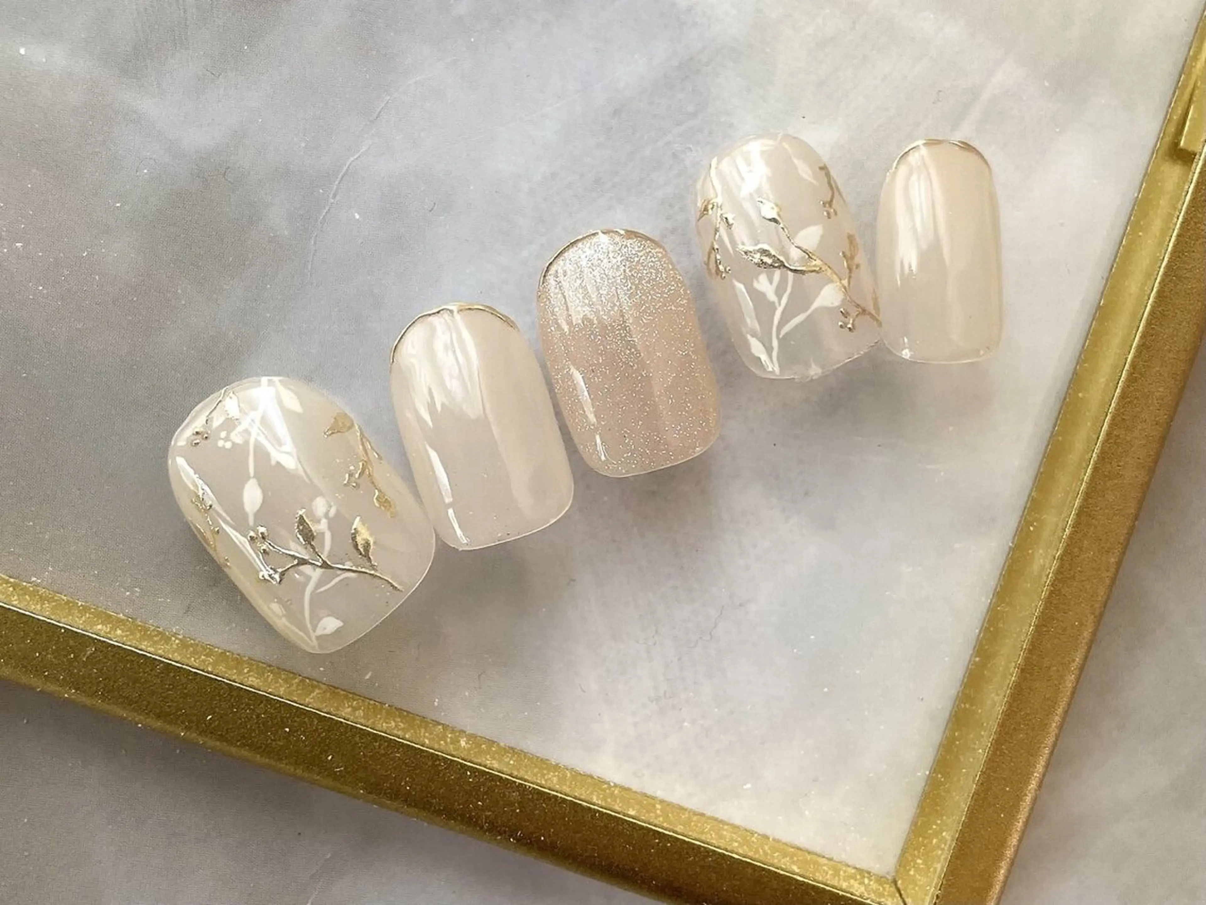 ネイル aoi .のネイルデザイン