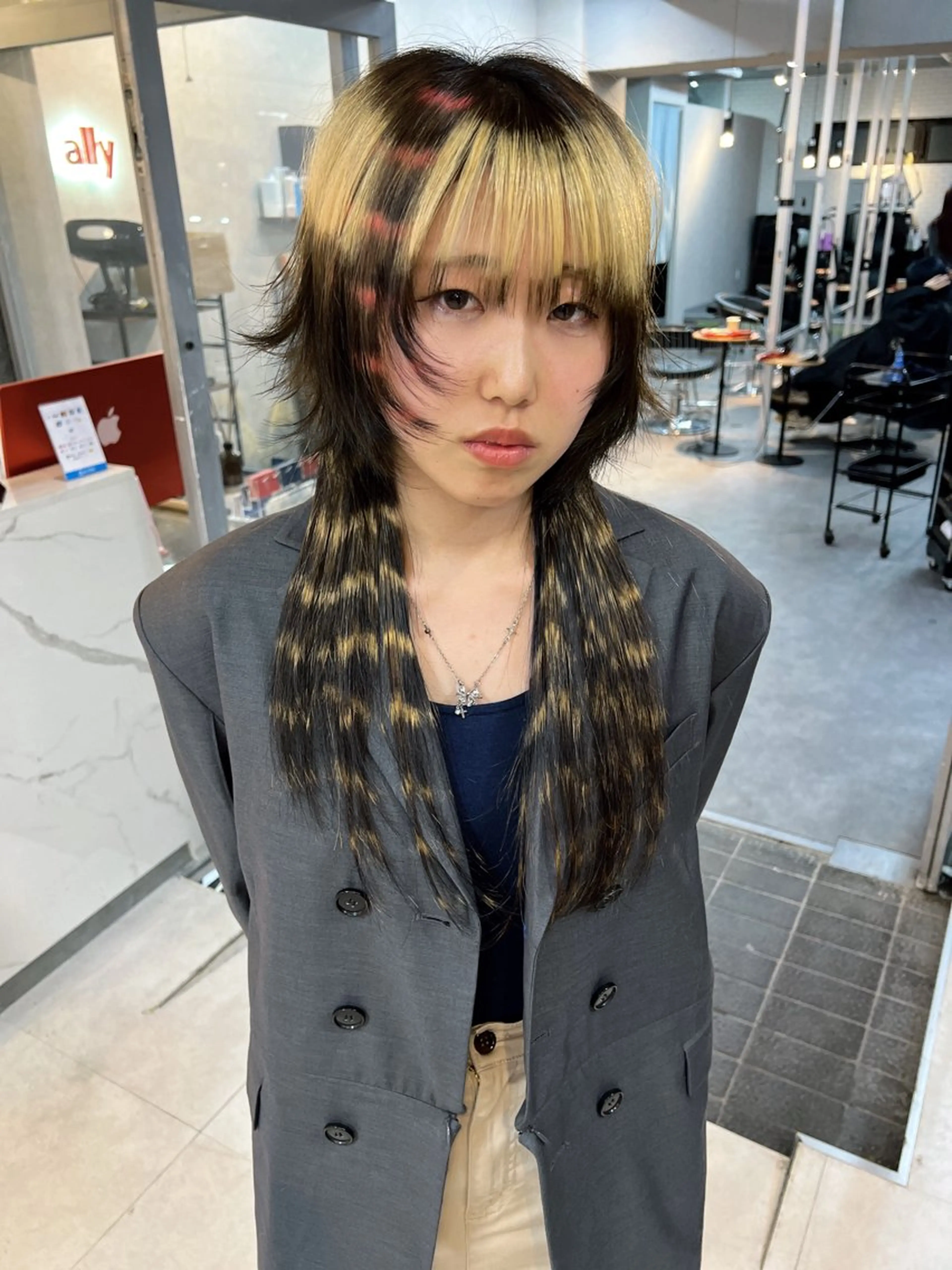 セミロング 【ロングウルフカット 姫カット】伊藤裕哉のヘアスタイル