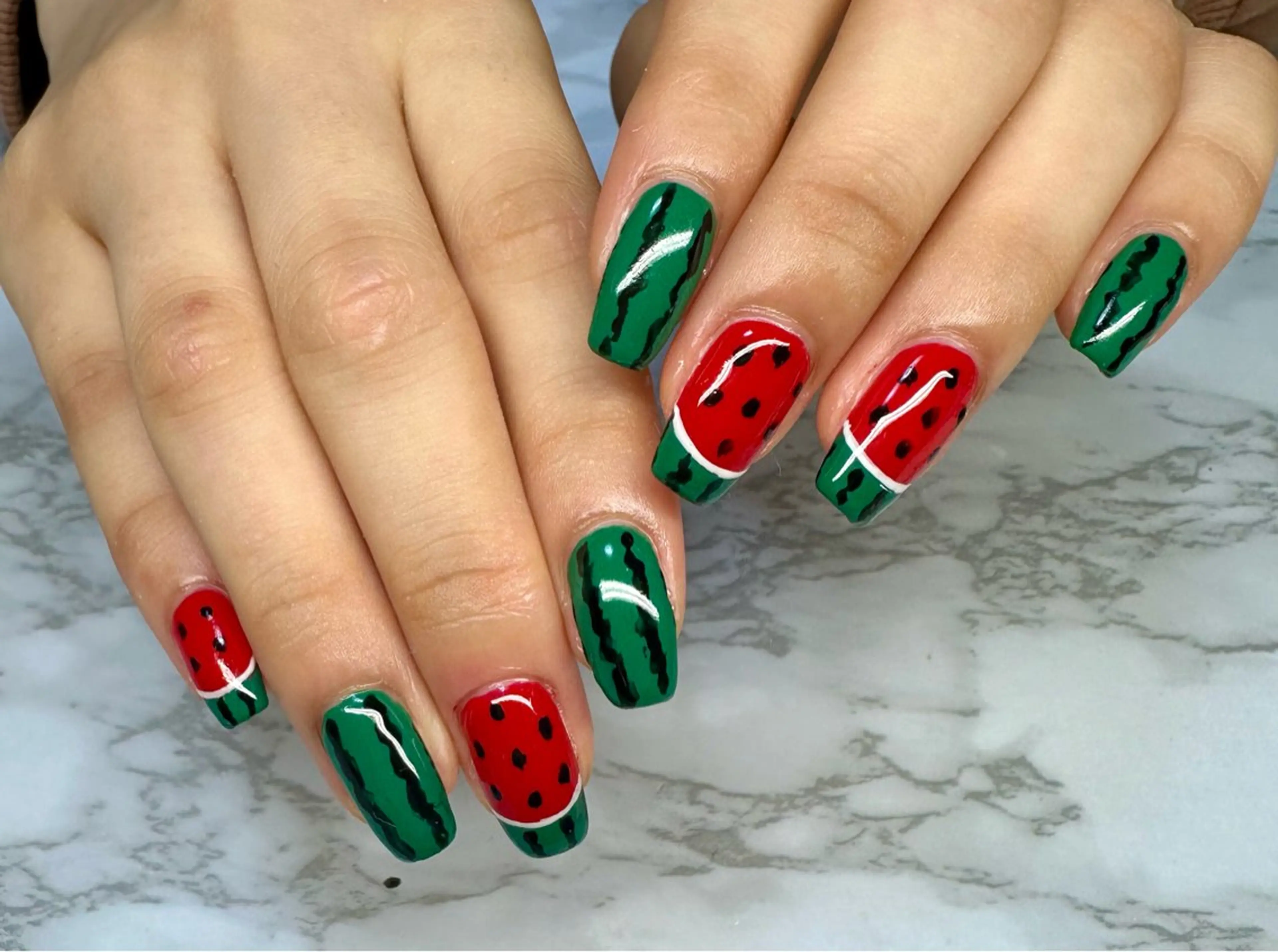 ネイル アートネイル ハート ワンカラーネイル バレンタイン M.N_ nailのネイルデザイン