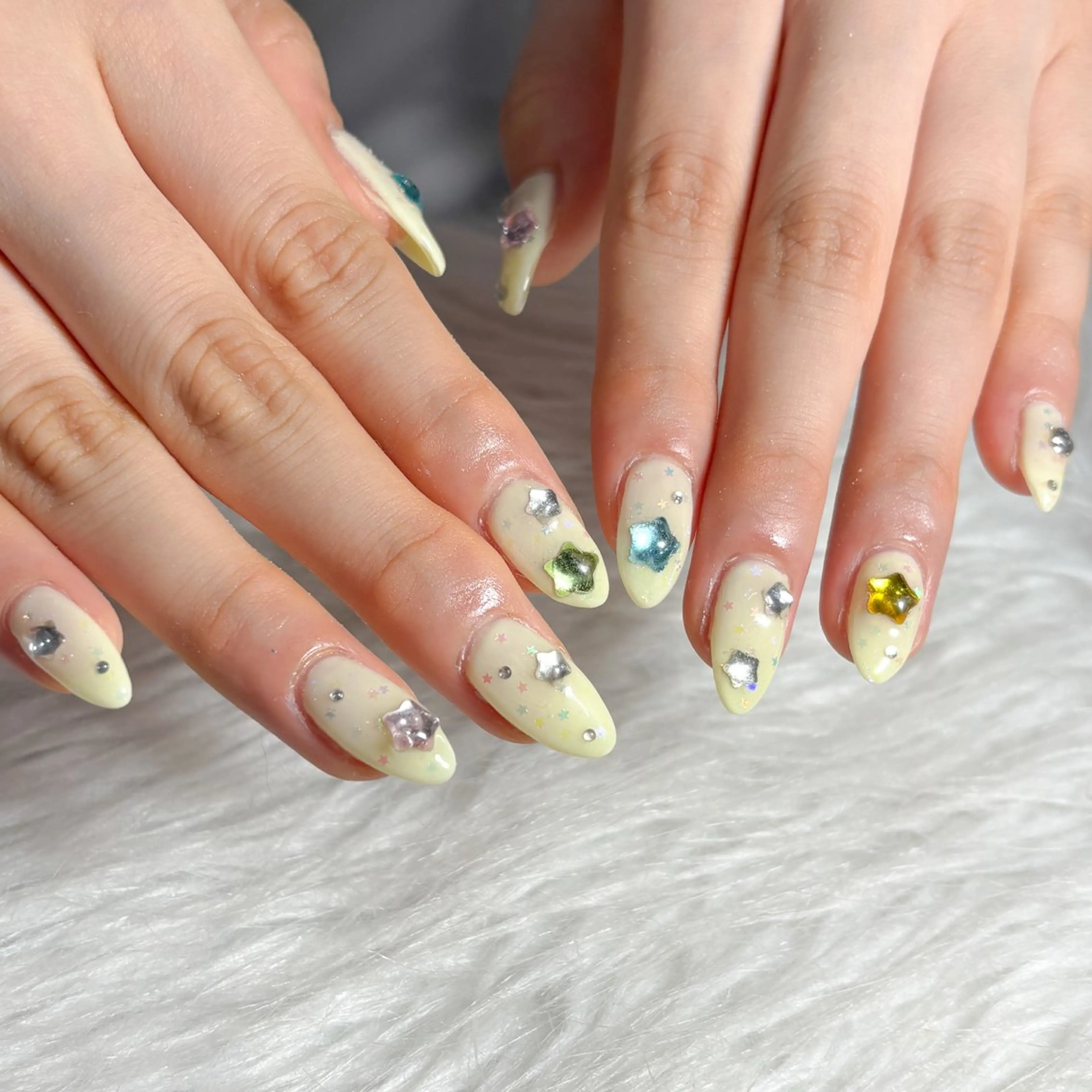 ネイル ハンドネイル LAVISH manaのネイルデザイン