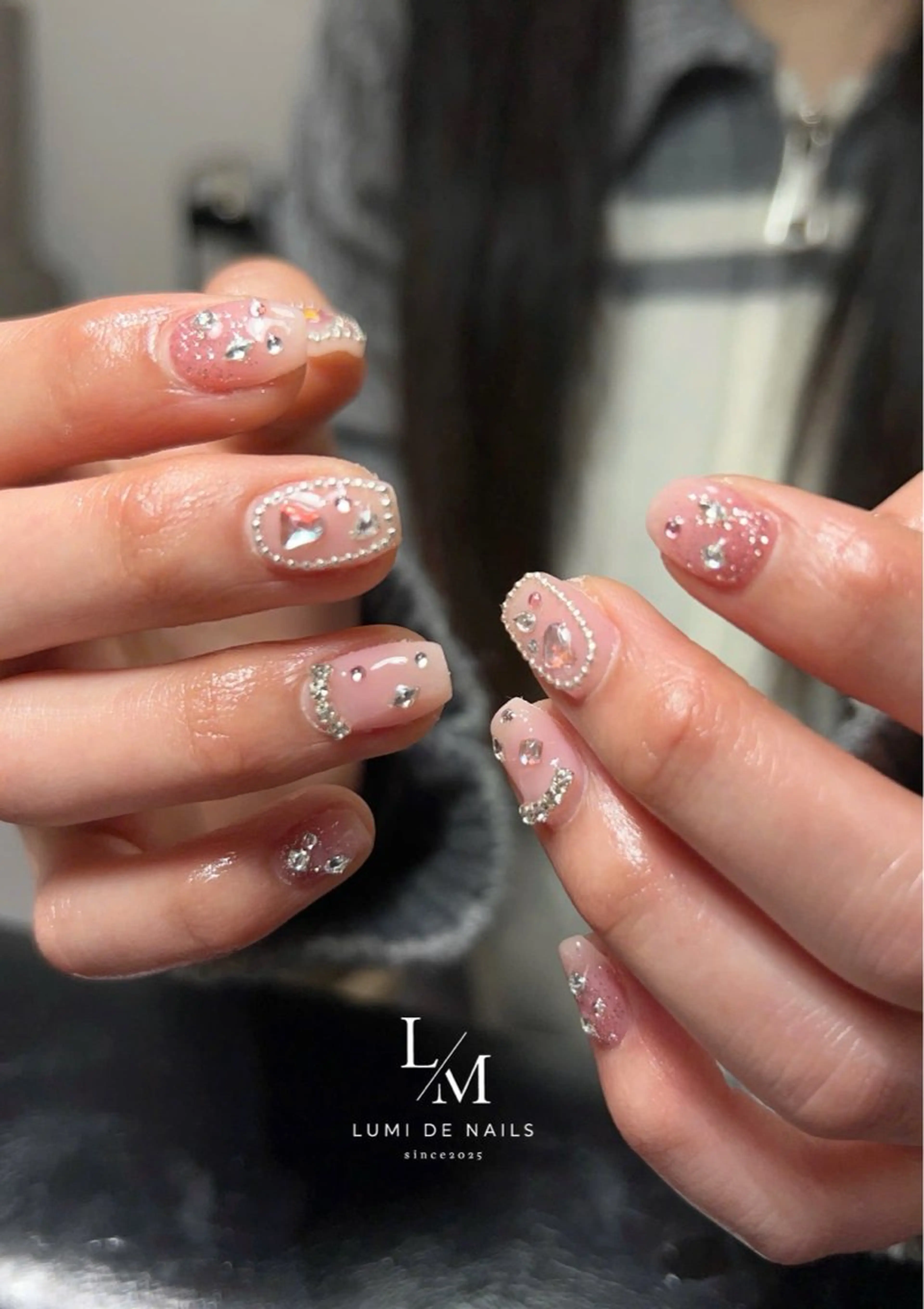 ネイル グラデーション ラメ(グリッター) マグネットネイル ミラーネイル ニュアンスネイル ハンドネイル Lumi de nailsのネイルデザイン