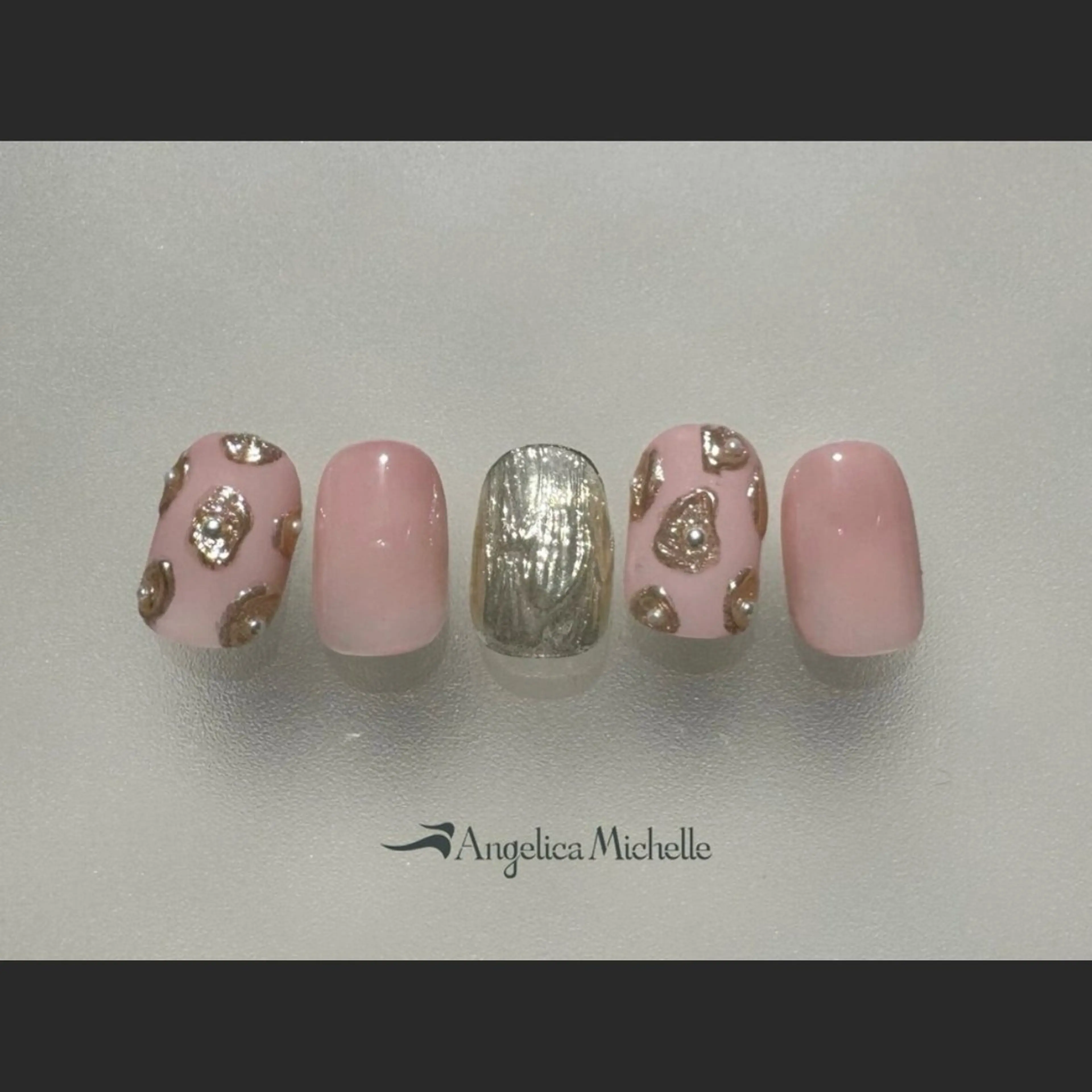 ネイル アンジェリカミッシェル所属・脇 奈々子のネイルデザイン
