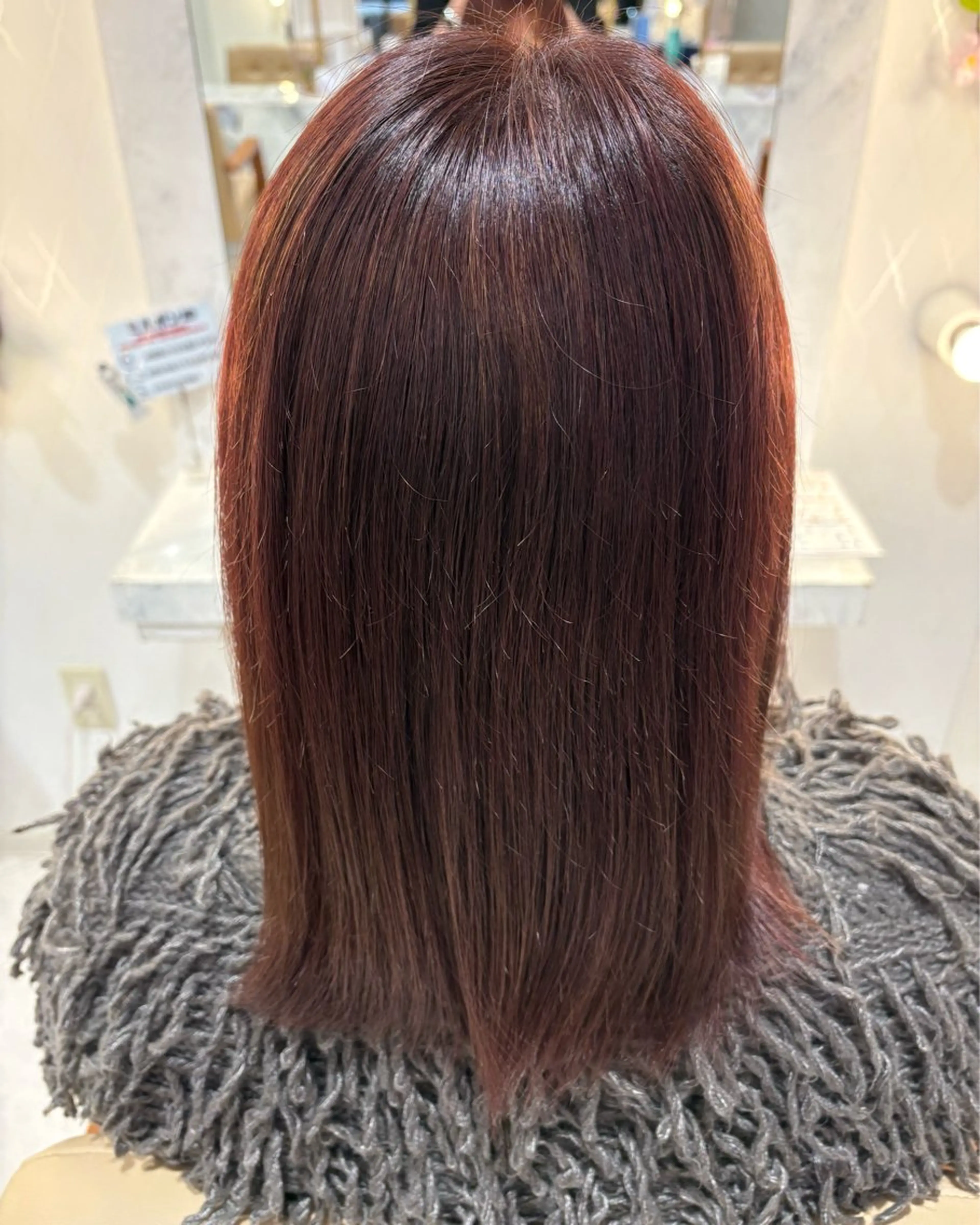 セミロング カラー ヘアカラー 新庄 雪乃のヘアスタイル