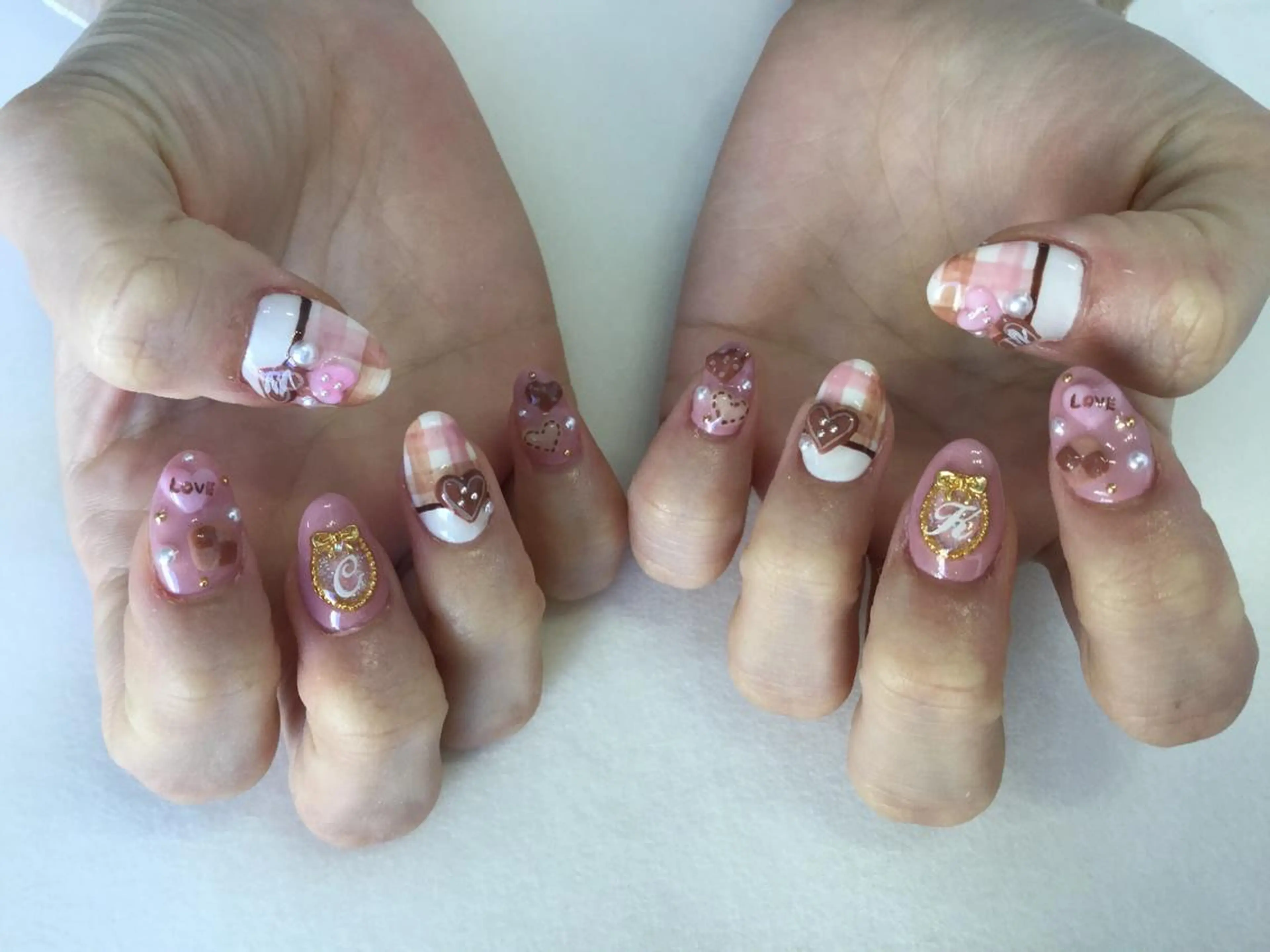 ネイル 💎🐰 saki. m 🐰💎のネイルデザイン