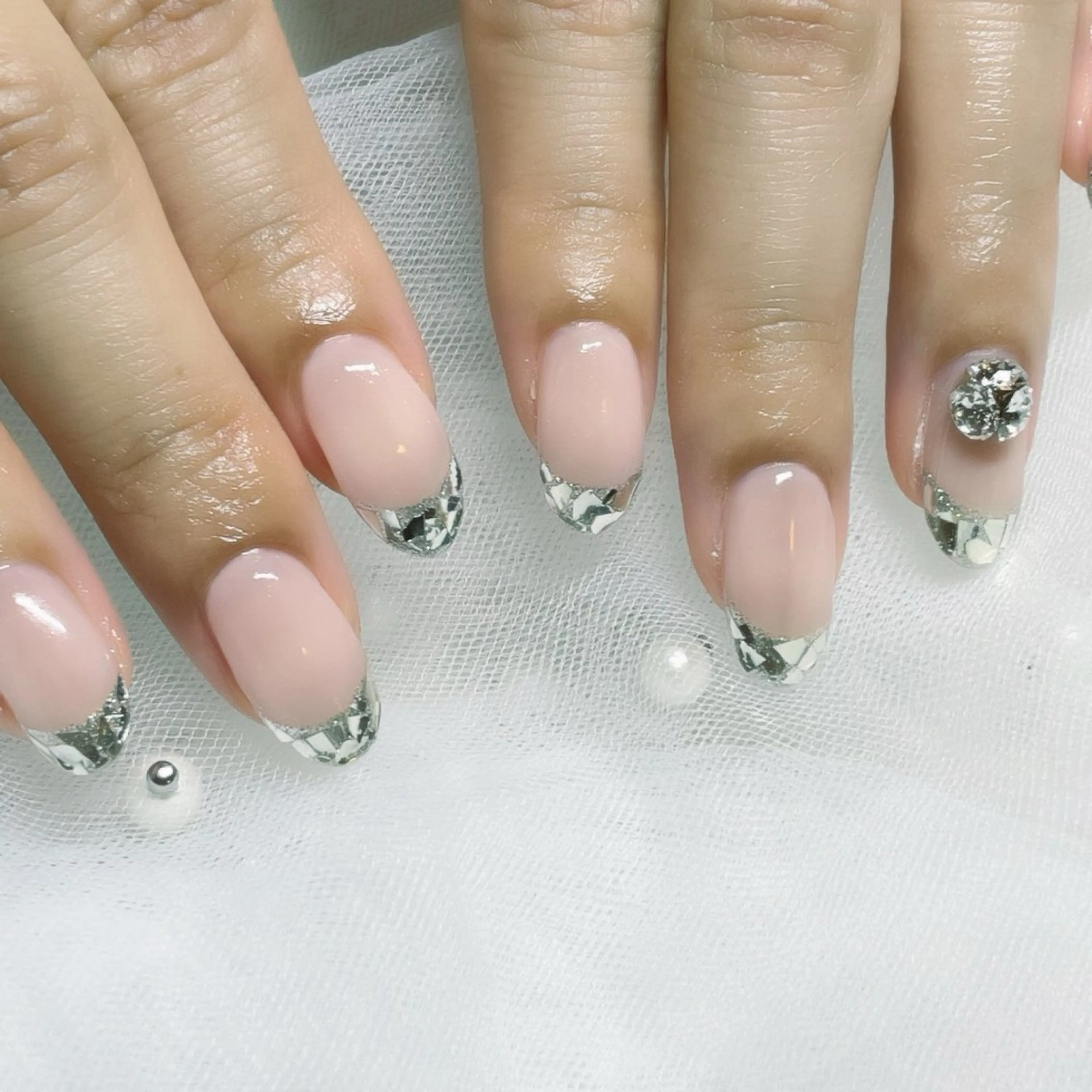 ネイル フレンチネイル ガラスフレンチ ハンドネイル ricco risaiaのネイルデザイン