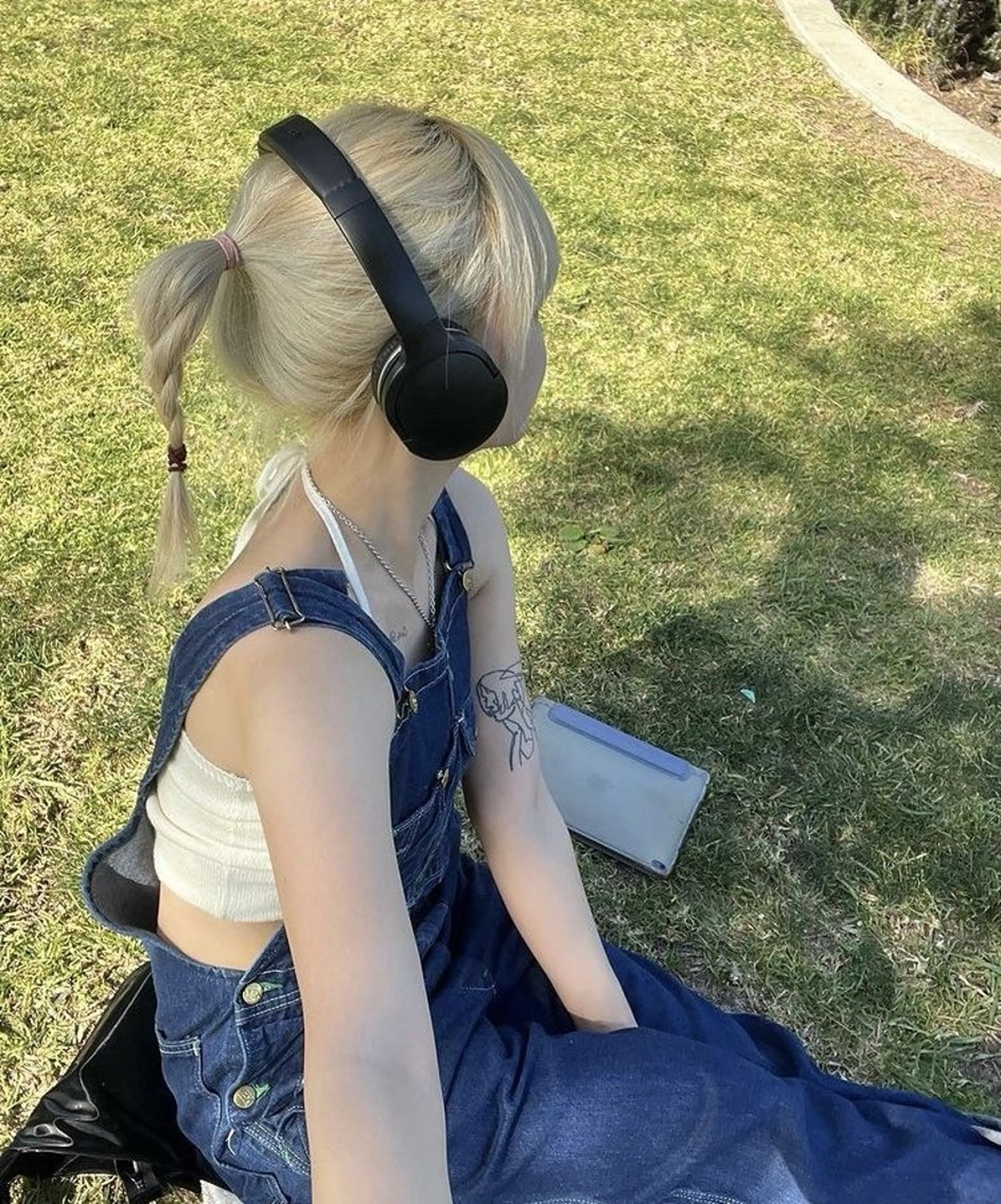 ロング カラー モテ髪💕ハイトーン ベージュ yuriaのヘアスタイル