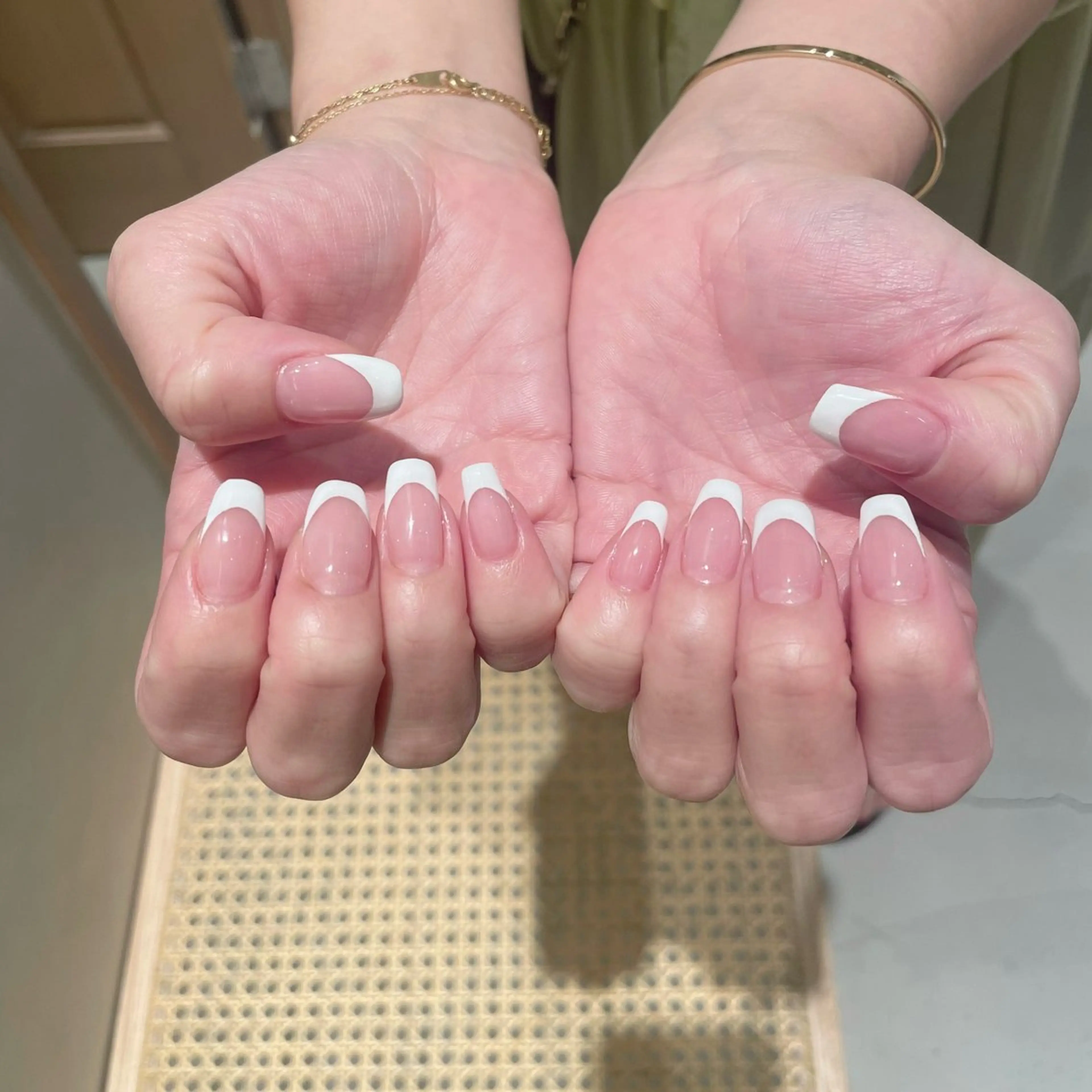 ネイル ハンドネイル Nailsalon Repos.所属・Rika🌼 シンプル•マグネットのネイルデザイン