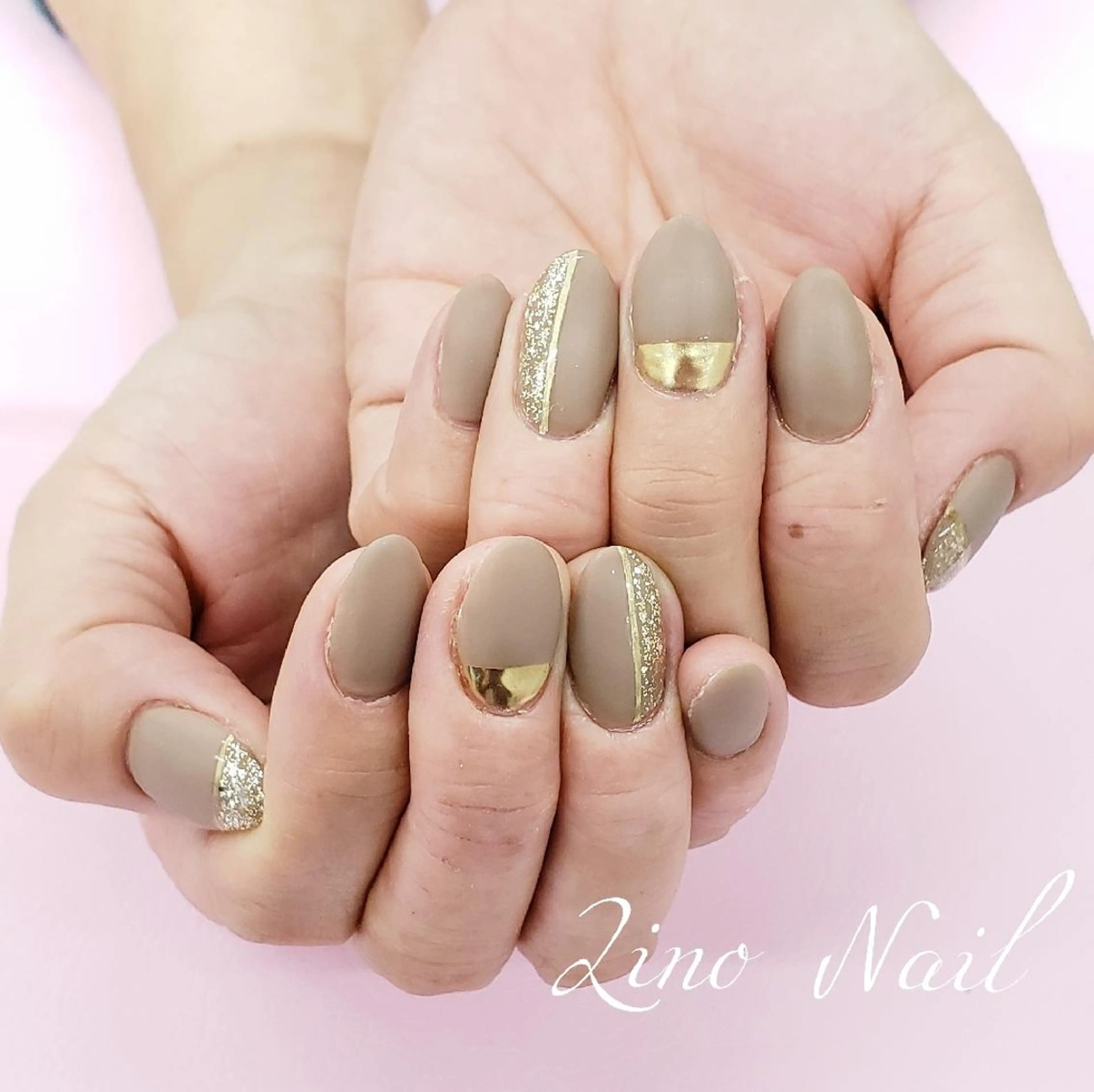 ネイル カジュアル ジェルネイル ゴールド キラキラネイル ラメ(グリッター) ハンドネイル Lino Nailのネイルデザイン